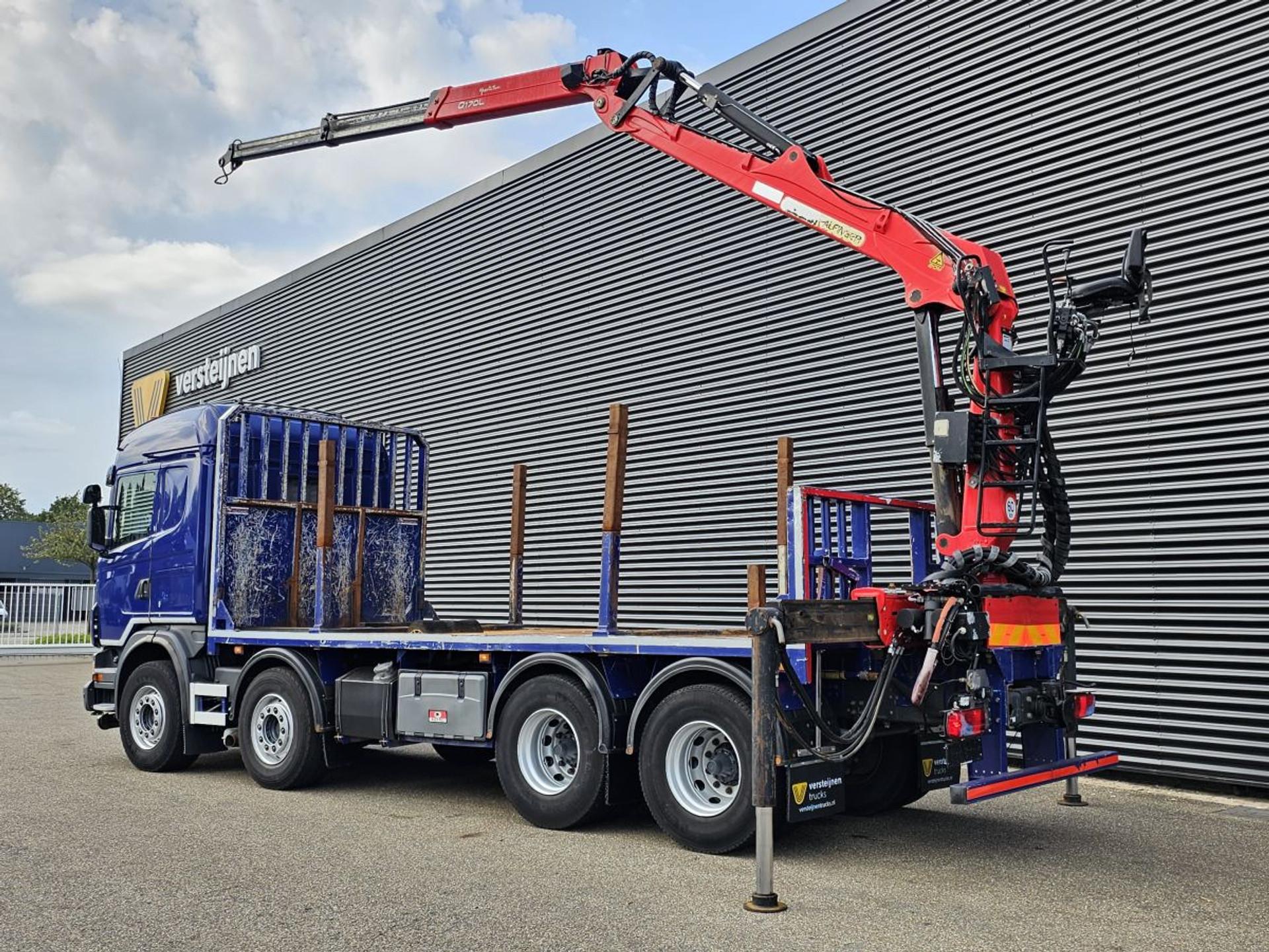 Foto 2 van Scania G440 8x4 / PALFINGER EPSILON CRANE / RETARDER