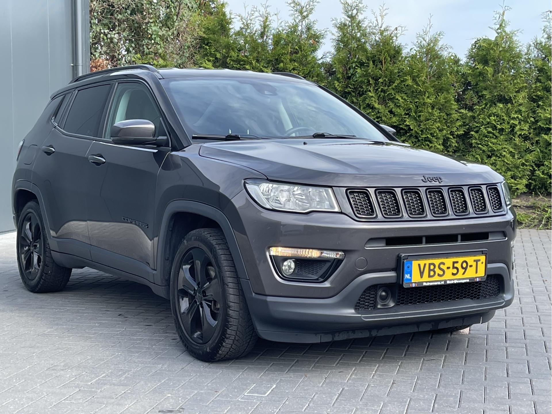 Foto 3 van Jeep 1.4 MultiAir BENZINE / NIGHT EAGLE / 1e EIG. / GRIJS KENTEKEN / CRUISE / AIRCO / CAMERA