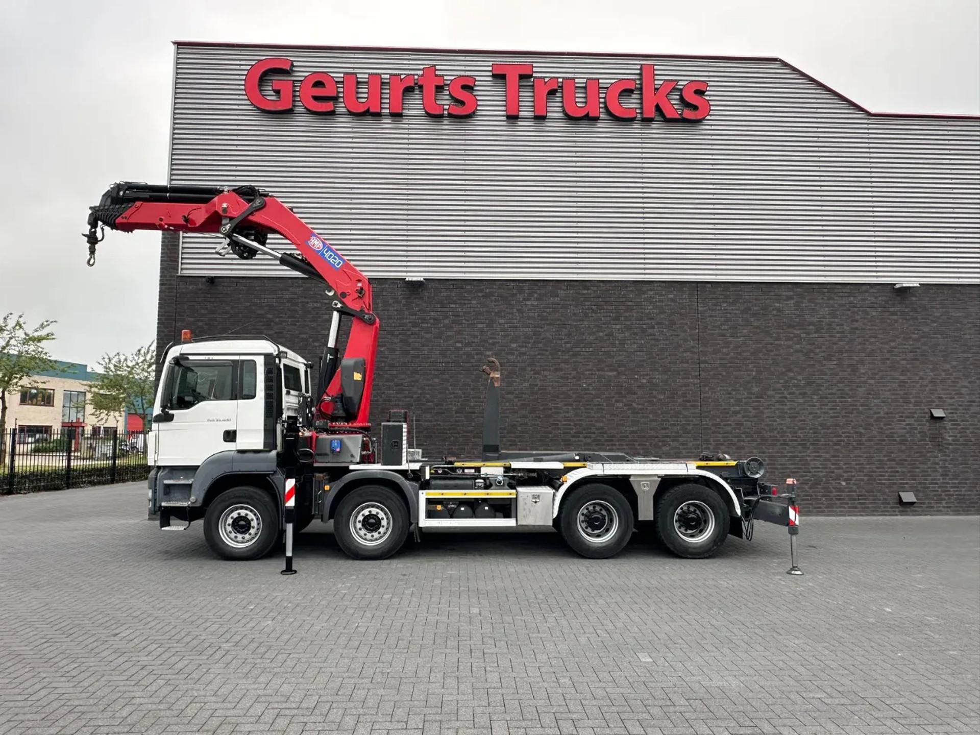Foto 7 van MAN TGS 35.400 8X4 MET VDL S-20-5500 HAAKARMSYSTEEM + HMF 4020-K8 KRAAN/KRAN/CRANE/GRUA