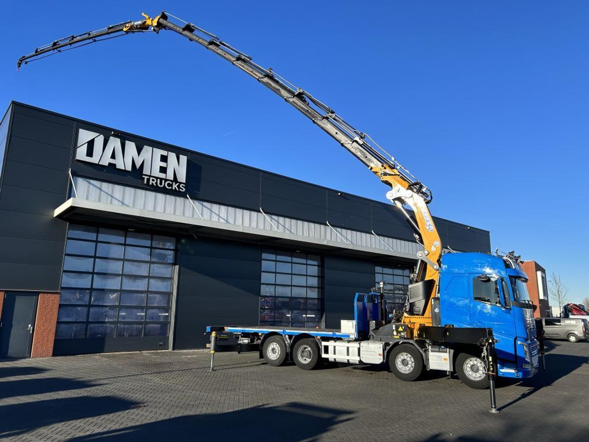 Foto 4 van Volvo FH 540 8x2 EFFER 955/8S + JIB 6S CROSSTAB