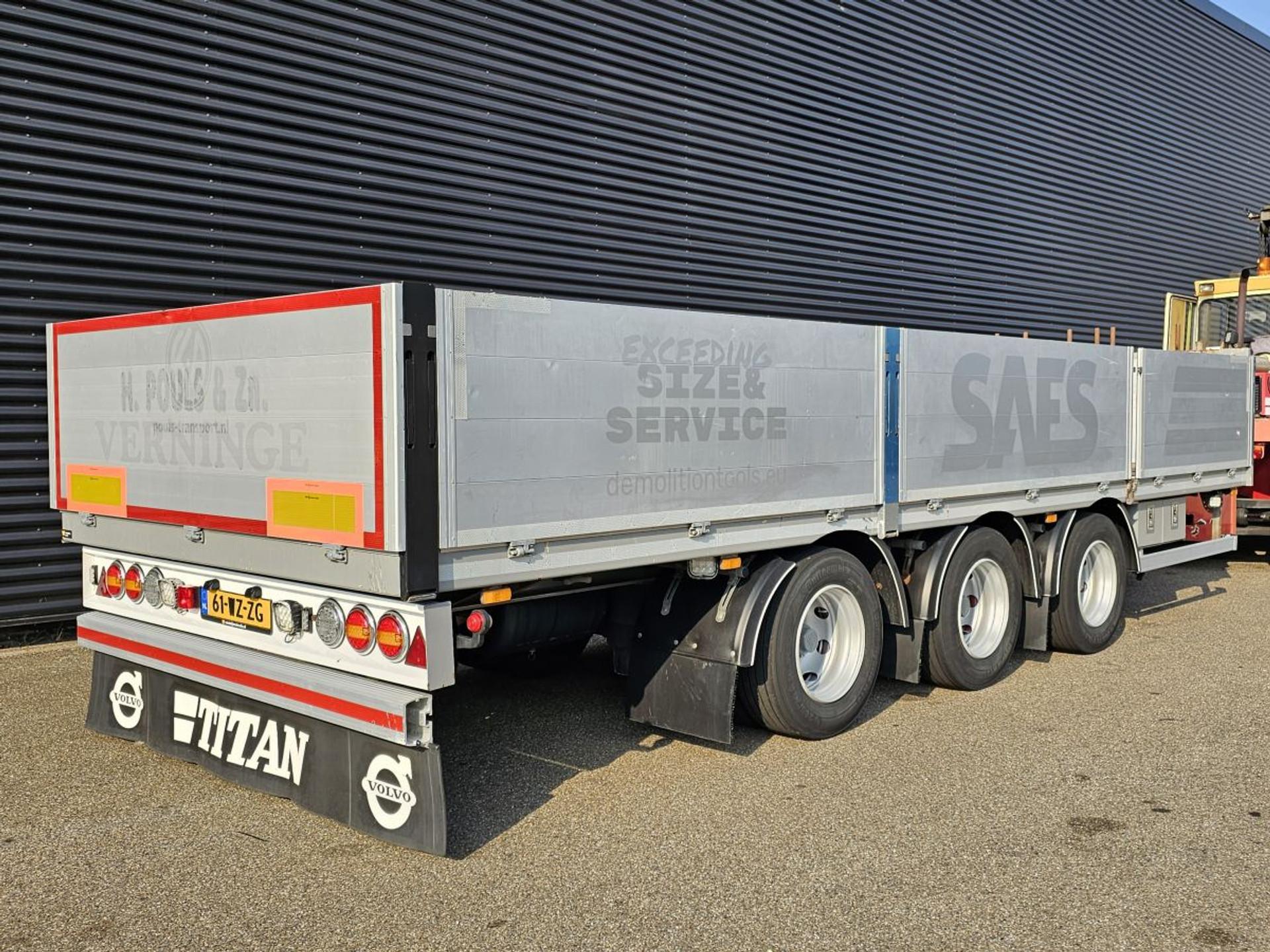 Foto 3 van Fynkar K324T / 3 AXLE / 2 X LIFT AXLE / TWIST-LOCKS