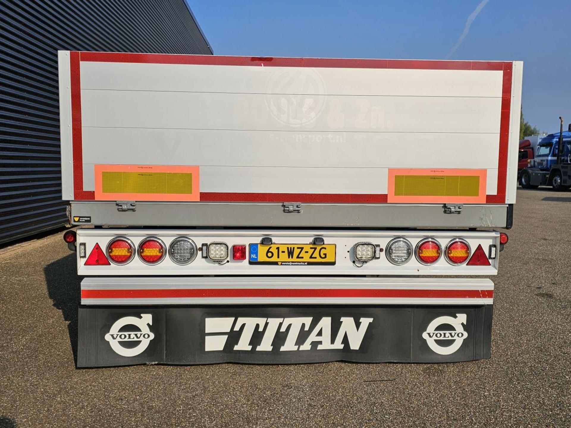 Foto 7 van Fynkar K324T / 3 AXLE / 2 X LIFT AXLE / TWIST-LOCKS
