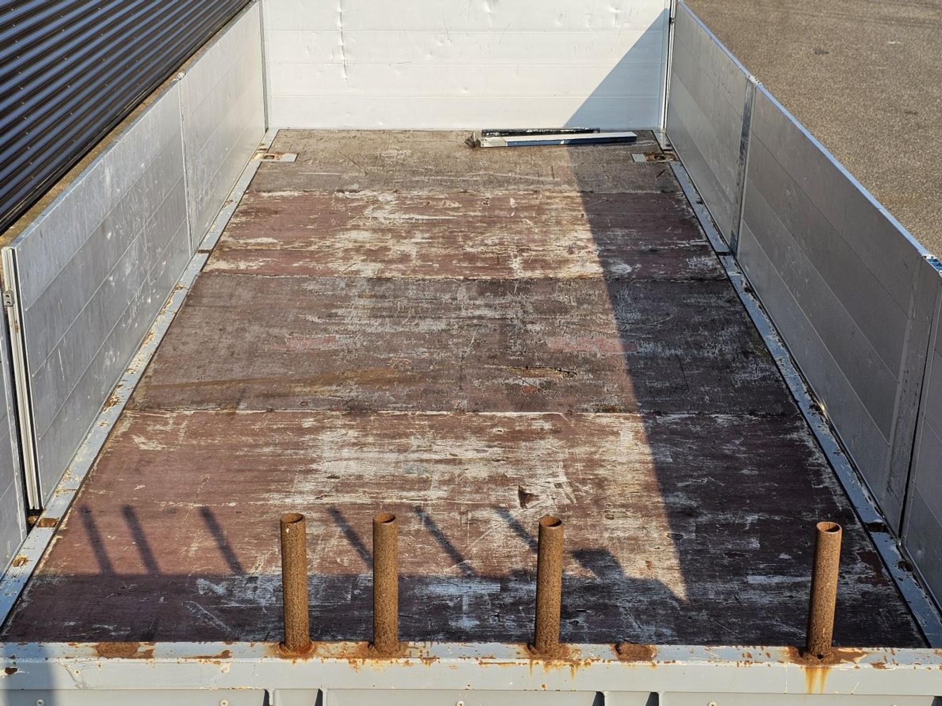 Foto 9 van Fynkar K324T / 3 AXLE / 2 X LIFT AXLE / TWIST-LOCKS