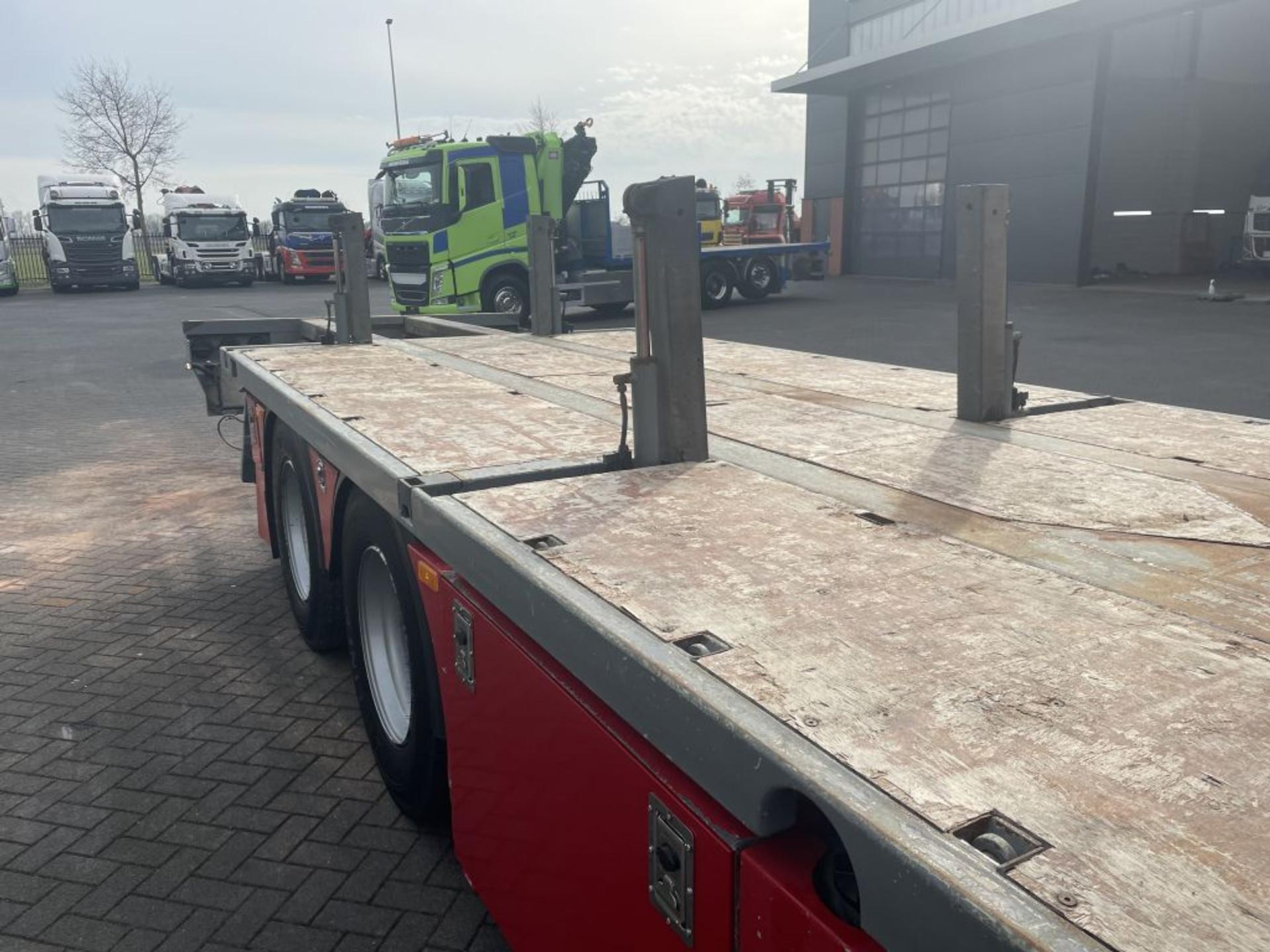 Foto 29 van Volvo FM 500 EEV 8x4 Palfinger PK 92002-SH G + JIB PJ 125 E