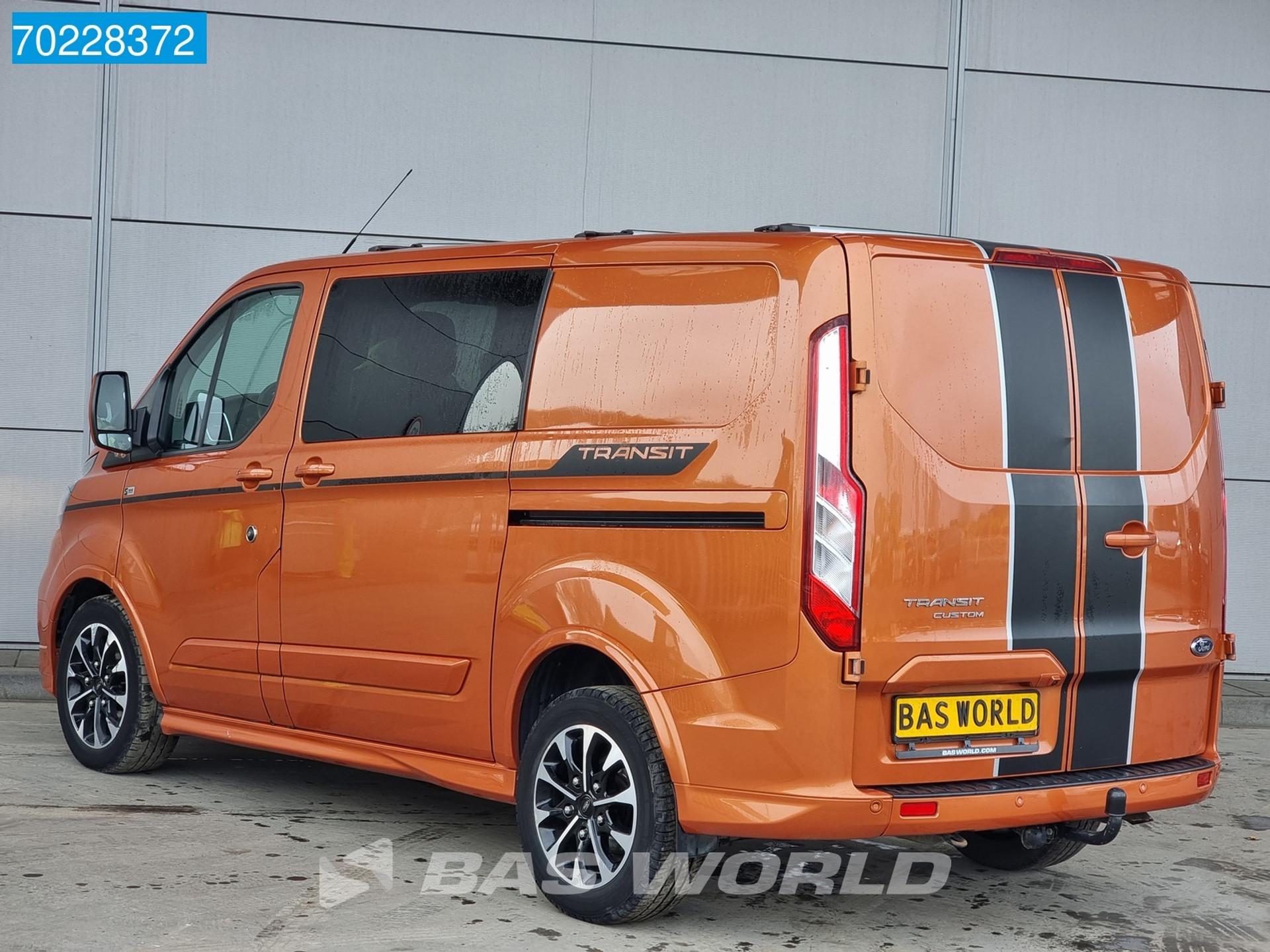 Foto 2 van Ford Transit Custom 185pk Automaat Sport L1H1 Dubbel Cabine ACC Navi Camera Trekhaak Euro6 3m3 Airco Dubbel cabine Trekhaak