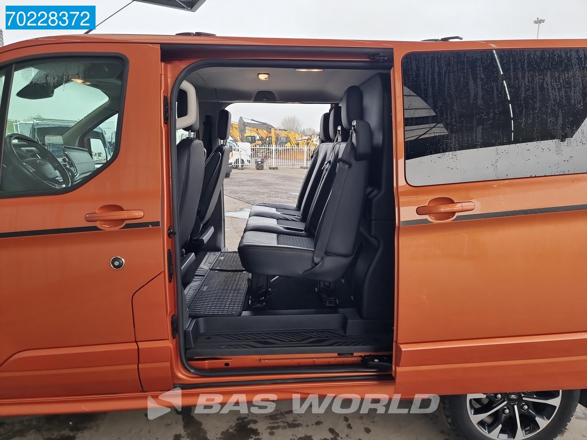 Foto 3 van Ford Transit Custom 185pk Automaat Sport L1H1 Dubbel Cabine ACC Navi Camera Trekhaak Euro6 3m3 Airco Dubbel cabine Trekhaak