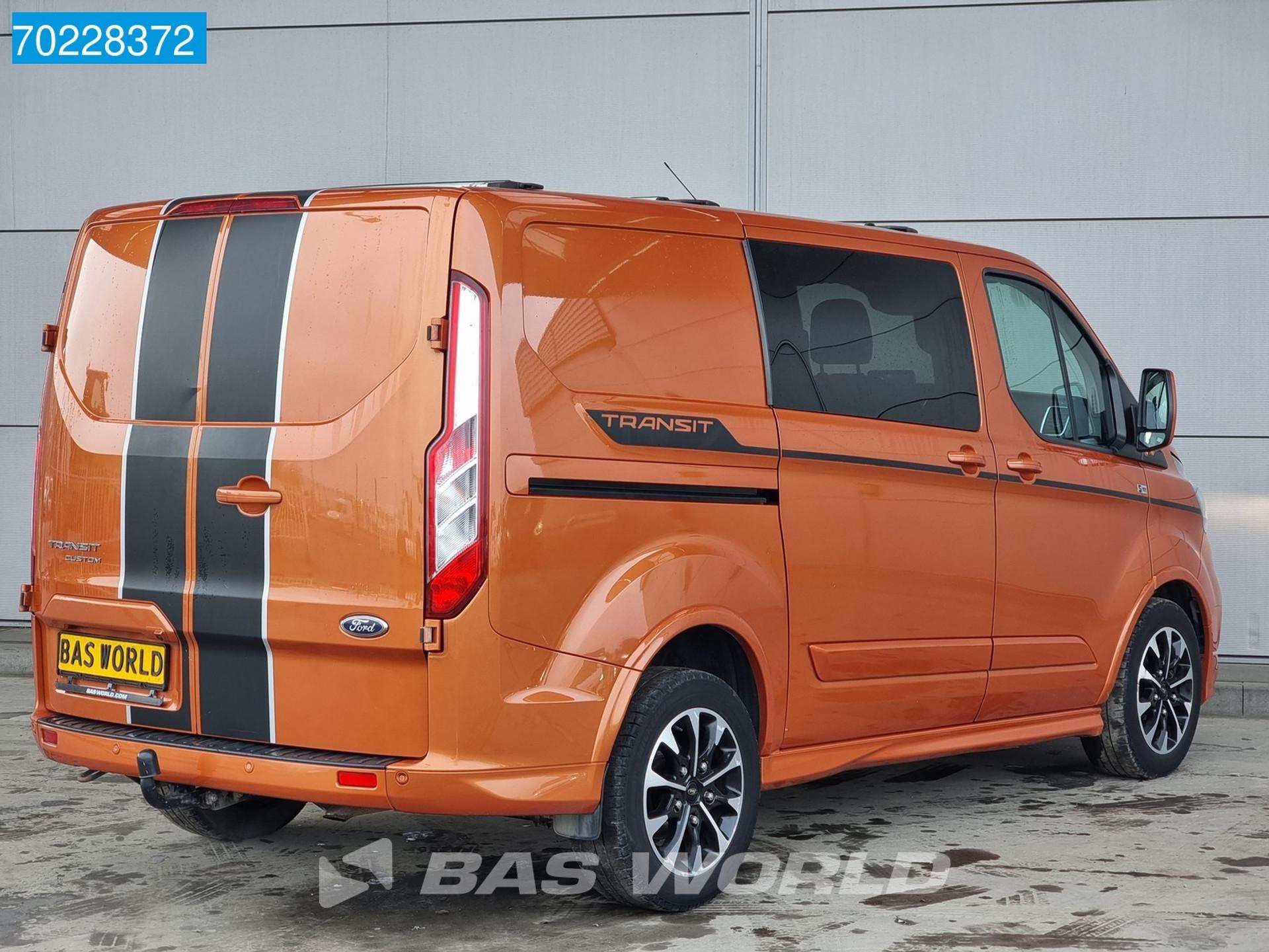 Foto 6 van Ford Transit Custom 185pk Automaat Sport L1H1 Dubbel Cabine ACC Navi Camera Trekhaak Euro6 3m3 Airco Dubbel cabine Trekhaak
