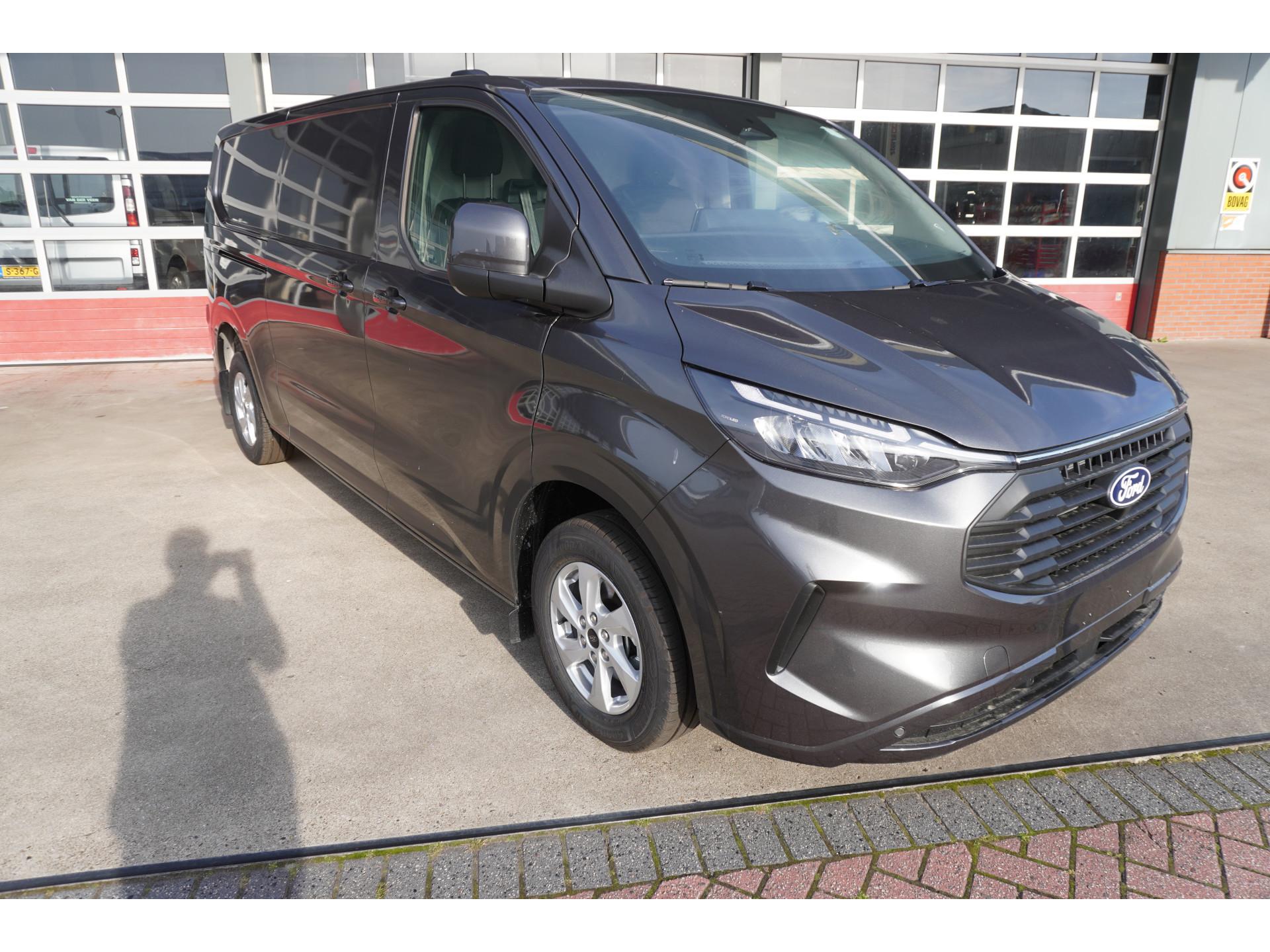Foto 2 van Ford 320 2.0 TDCI 170pk L2H1 Limited Schuifdeur L+R Automaat