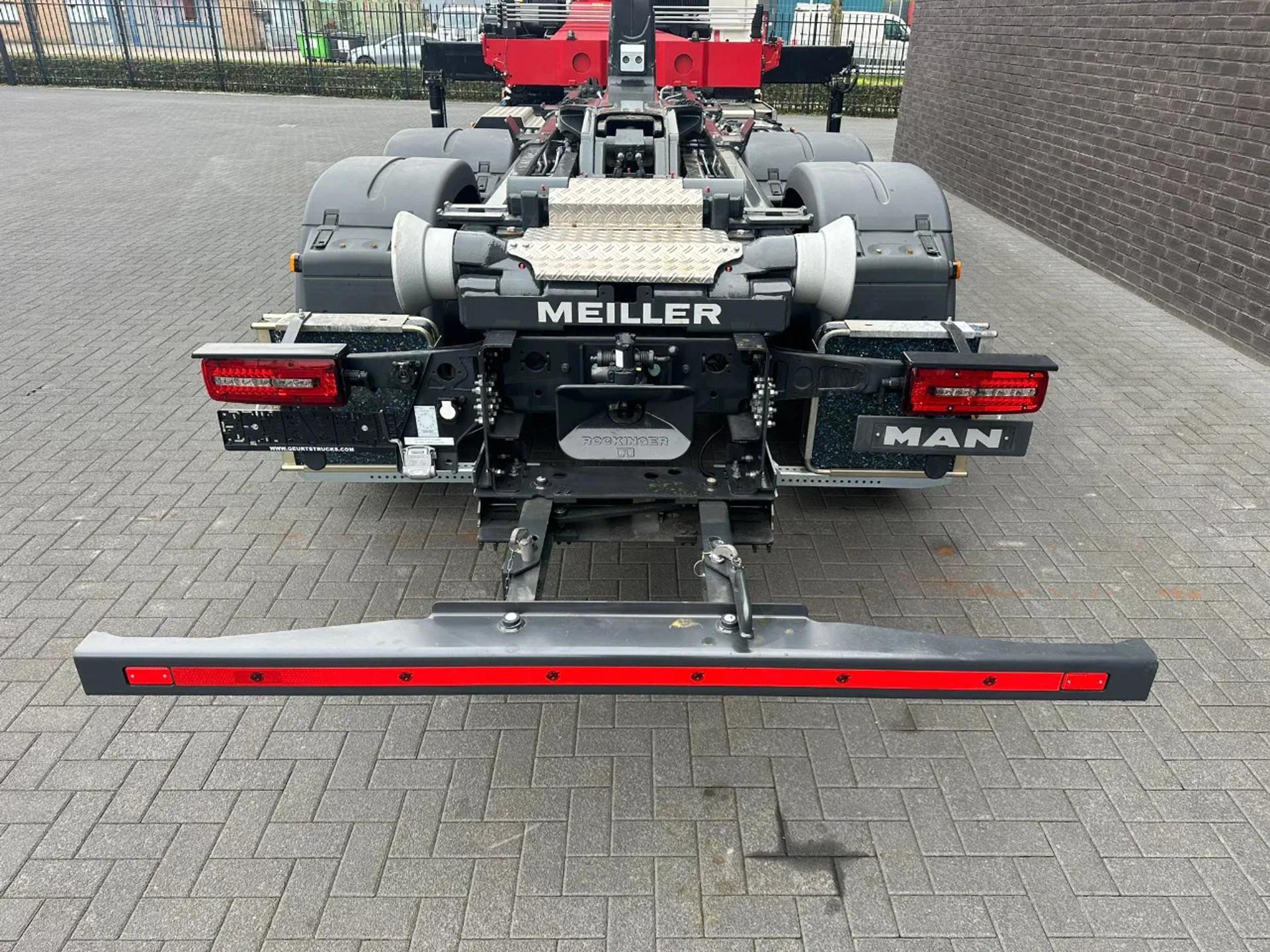 Foto 14 van MAN TGS 26.520 6X4H-4 BL NEW MODEL + MEILLER HAAKARMSYSTEEM + HMF 2320 K6-RCS KRAAN/KRAN/CRANE/GRUA