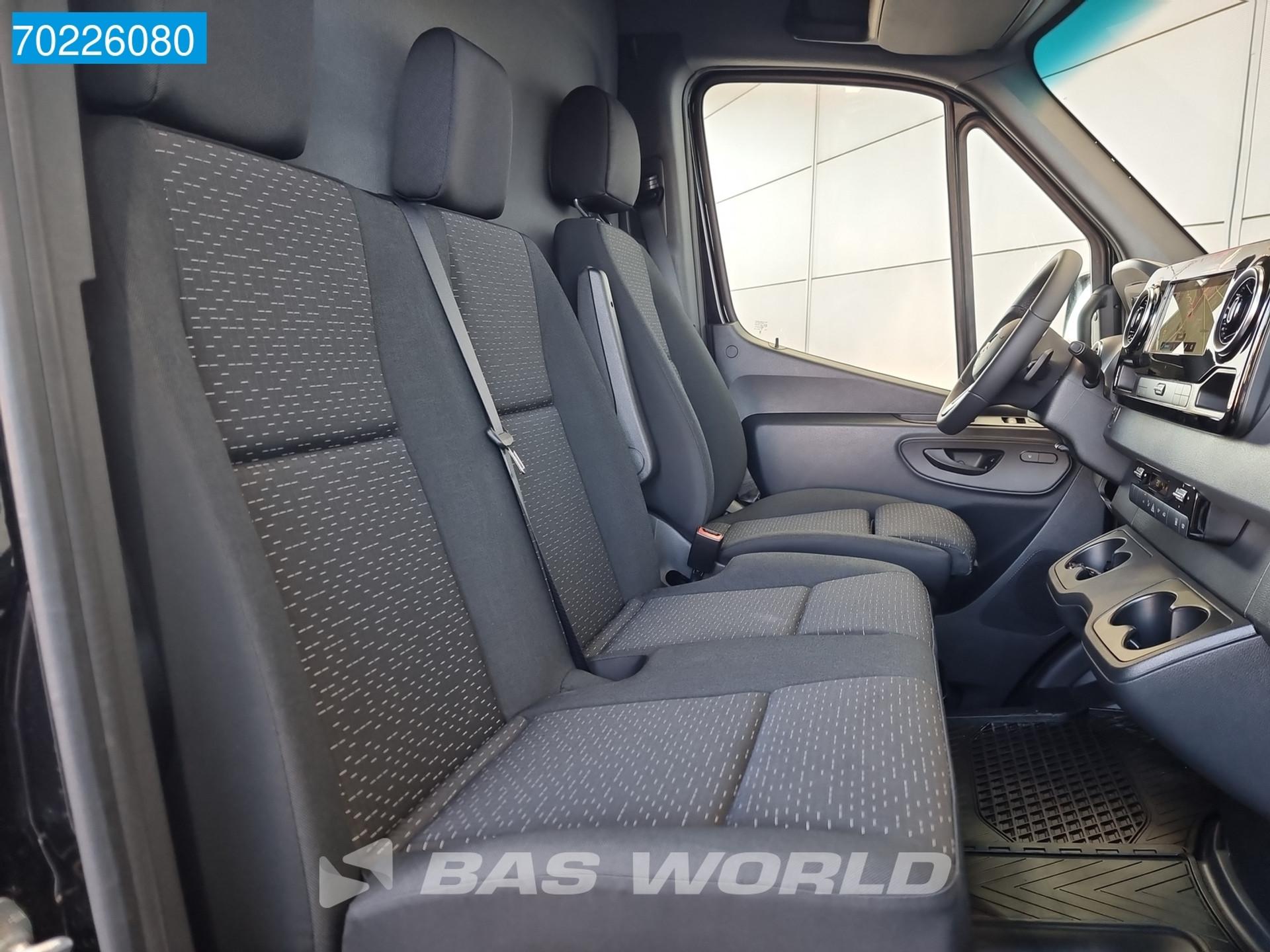 Foto 16 van Mercedes-Benz Sprinter 319 CDI Automaat L4H2 4x4 XXL 10.25''MBUX Navi ACC LED 360Camera Allrad 4WD AWD 16m3 Airco