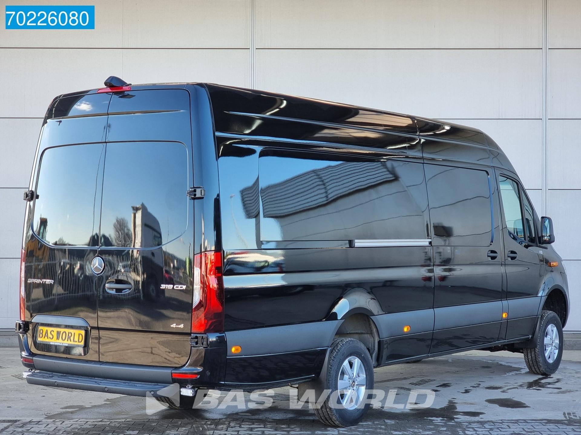 Foto 3 van Mercedes-Benz Sprinter 319 CDI Automaat L4H2 4x4 XXL 10.25''MBUX Navi ACC LED 360Camera Allrad 4WD AWD 16m3 Airco