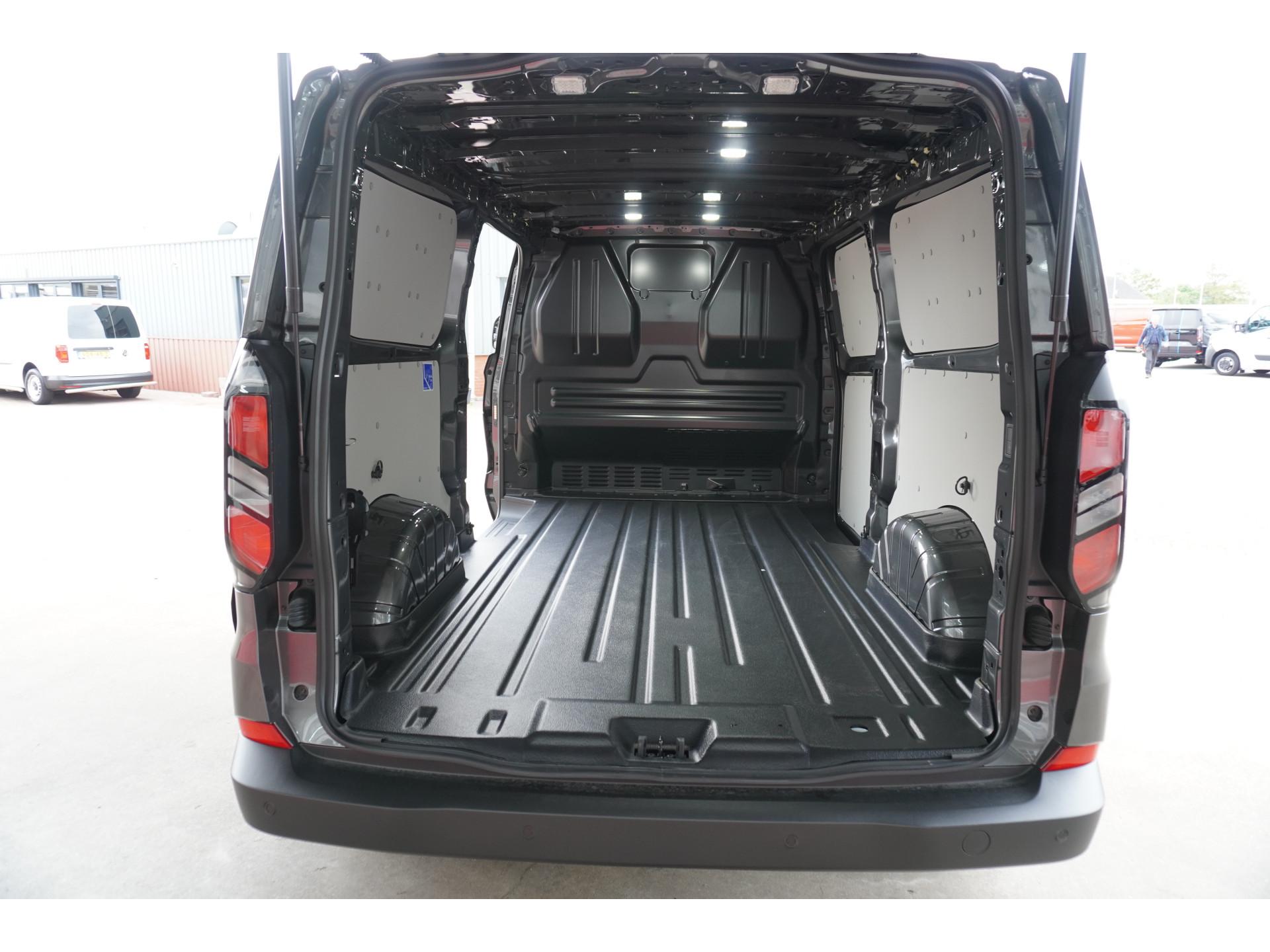 Foto 13 van Ford 320L 2.0 TDCI 136PK L2H1 Trend Achterklep Schuifdeur L / R