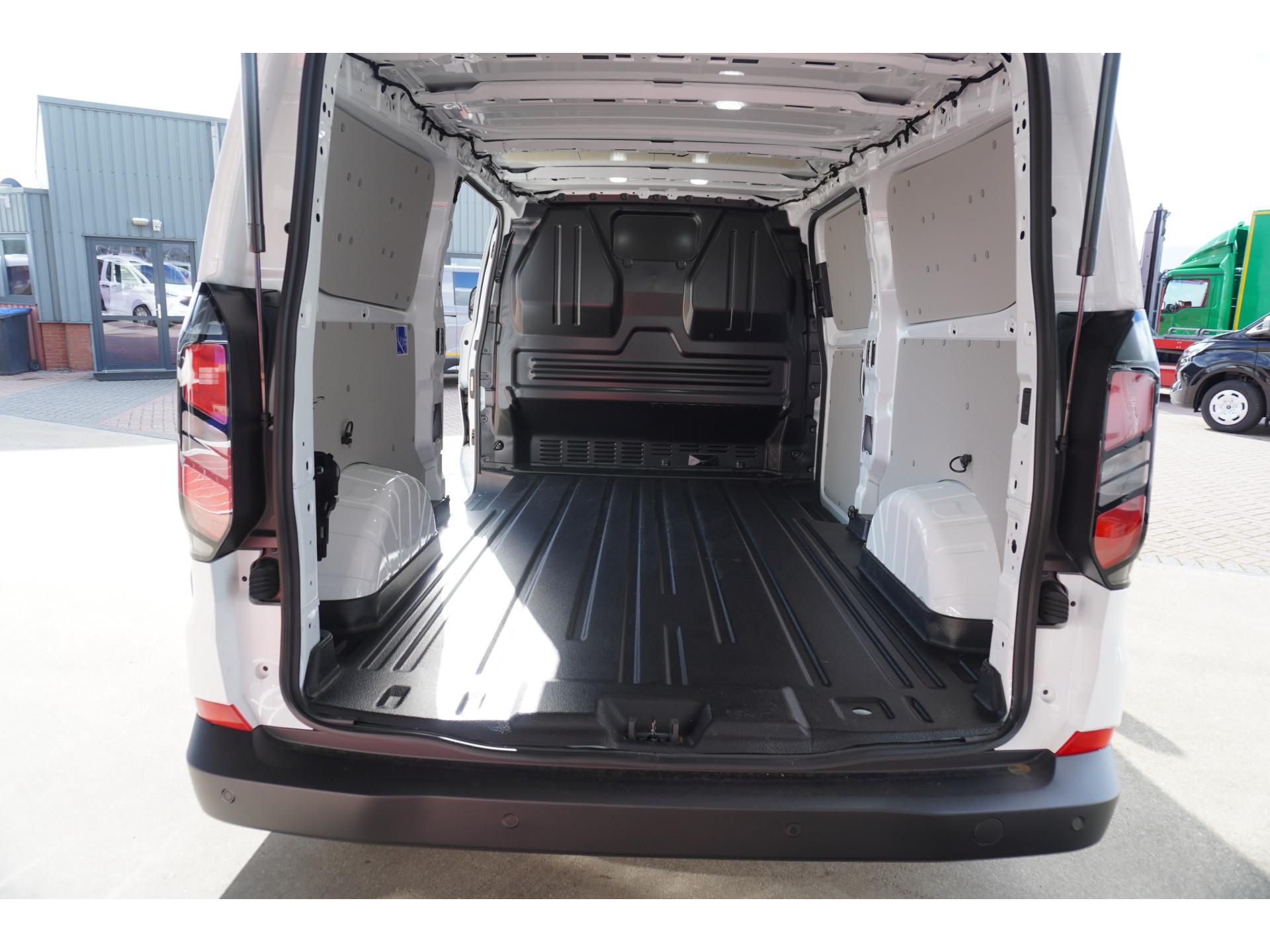 Foto 12 van Ford 320L 2.0 TDCI 136PK L2H1 Trend Achterklep Schuifdeur L / R