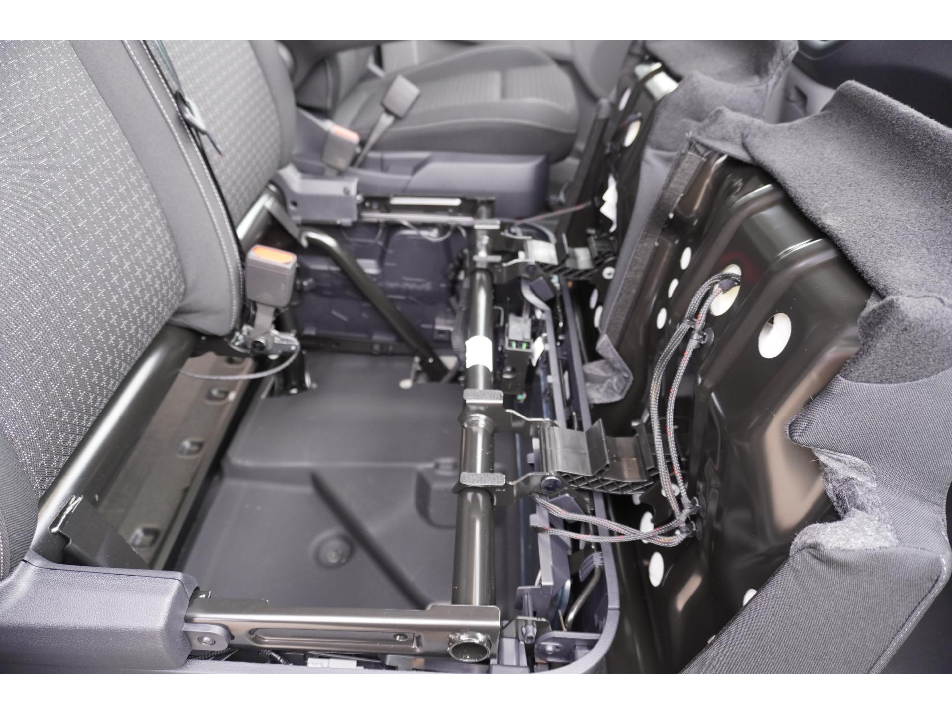 Foto 21 van Ford 320L 2.0 TDCI 136PK L2H1 Trend Achterklep Schuifdeur L / R