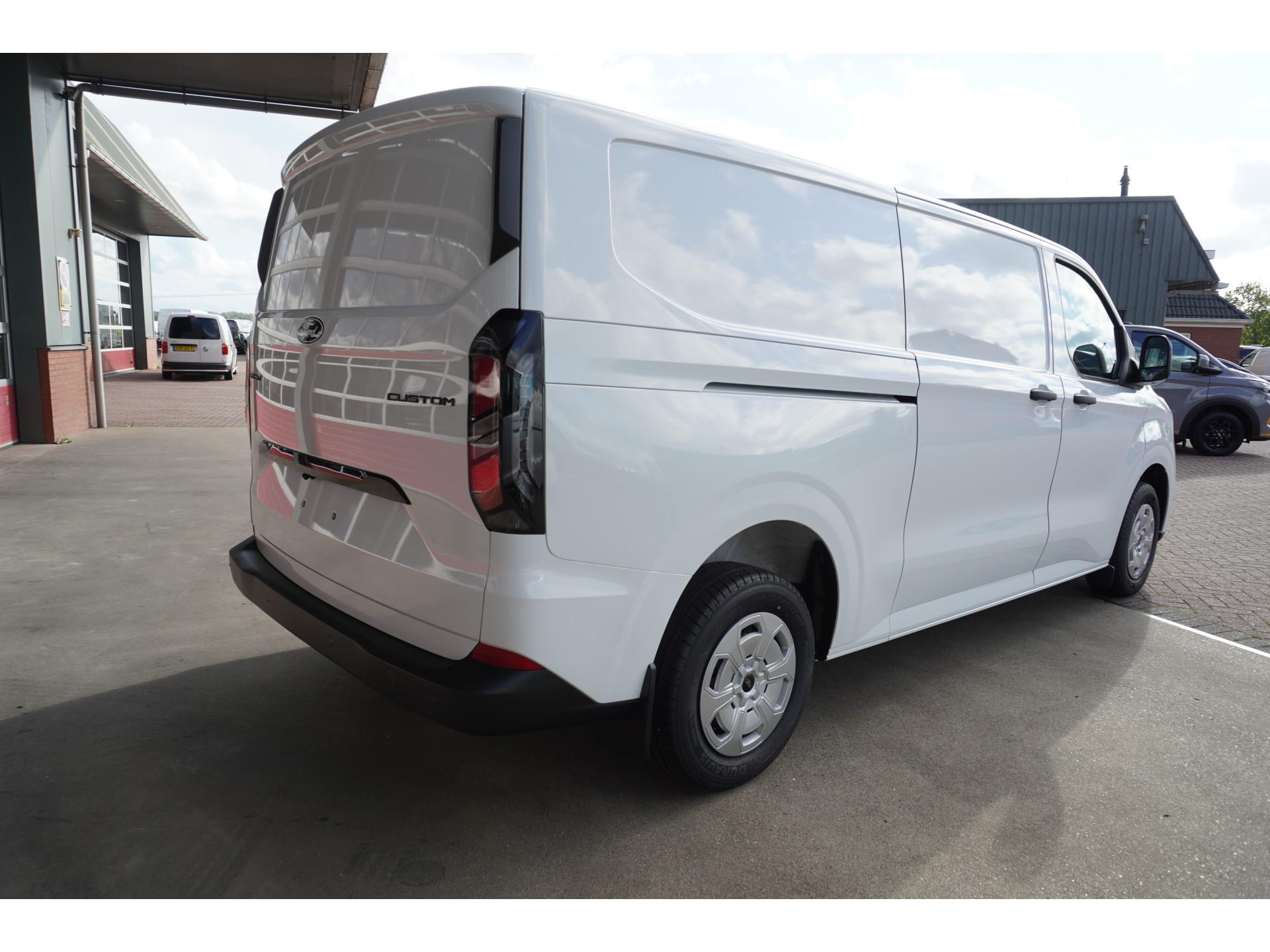 Foto 4 van Ford 320L 2.0 TDCI 136PK L2H1 Trend Achterklep Schuifdeur L / R