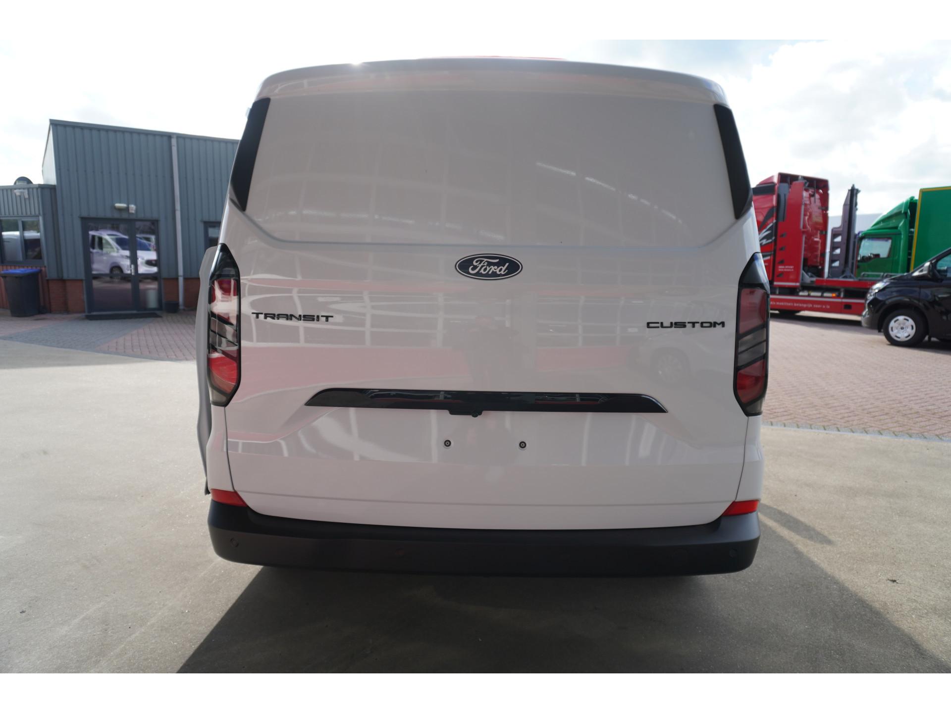 Foto 6 van Ford 320L 2.0 TDCI 136PK L2H1 Trend Achterklep Schuifdeur L / R