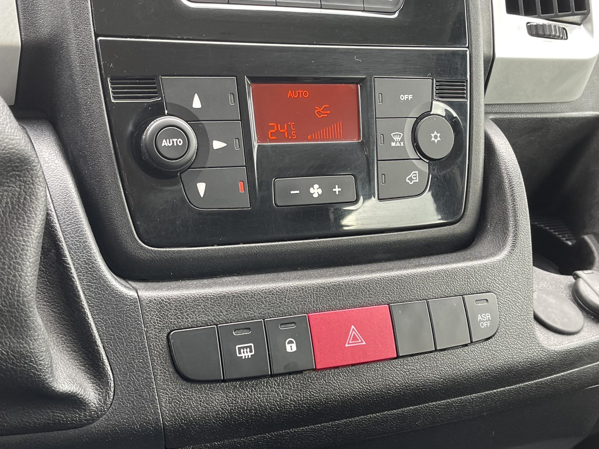 Foto 15 van Fiat 2.3 MultiJet 131 PK / L2H1 / DUBBELE CABINE / TREKHAAK / AIRCO / CAMERA / DUBBEL CABINE