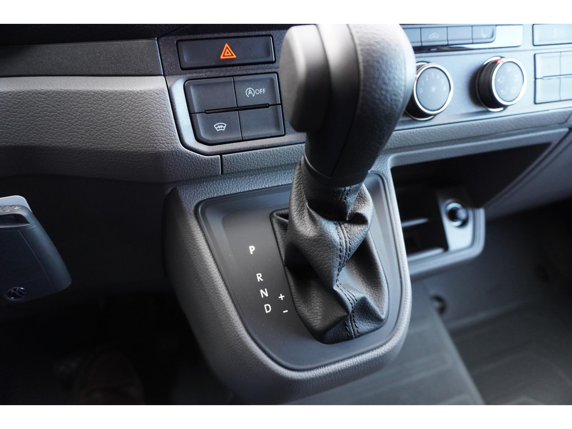 Foto 24 van Volkswagen Crafter 35 2.0 TDI 177PK L3H2 Automaat