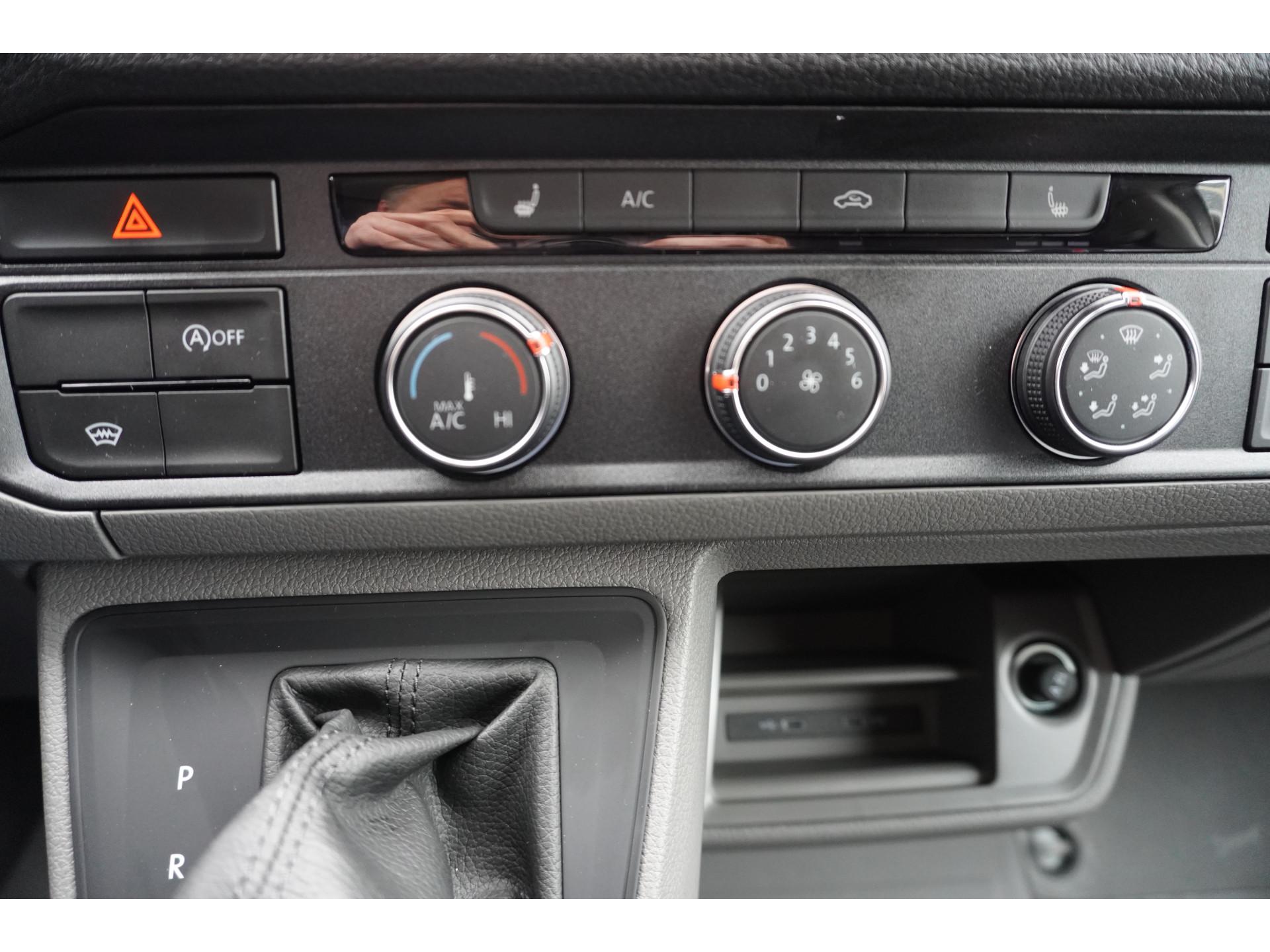 Foto 41 van Volkswagen Crafter 35 2.0 TDI 177PK L3H2 Automaat
