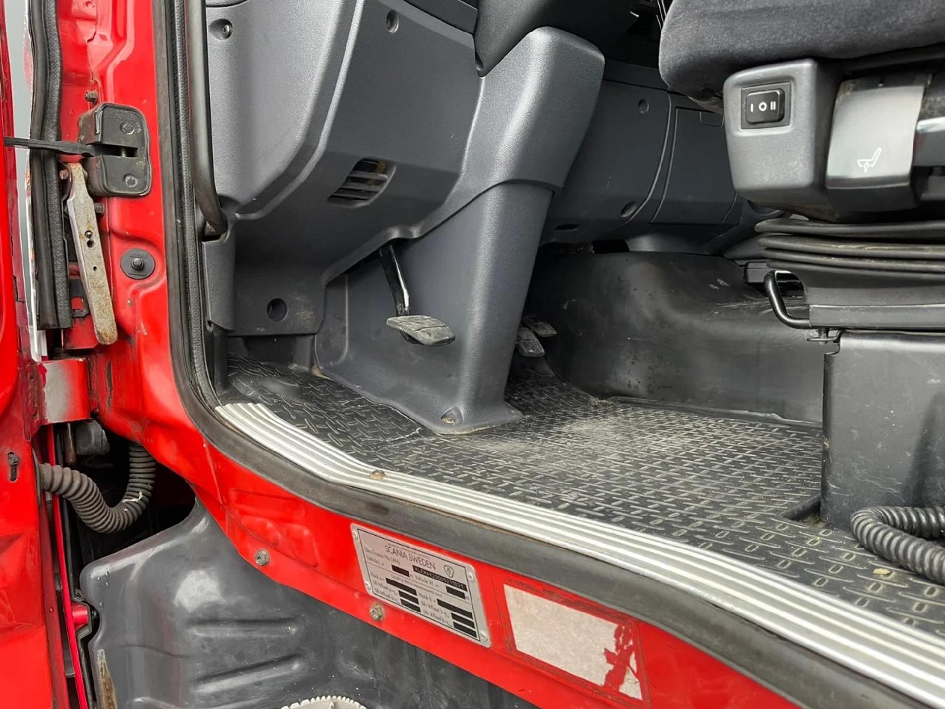 Foto 15 van Scania R620 V8, RETARDER, FULL AIR, OPTICRUISE, HYDRAULIC.