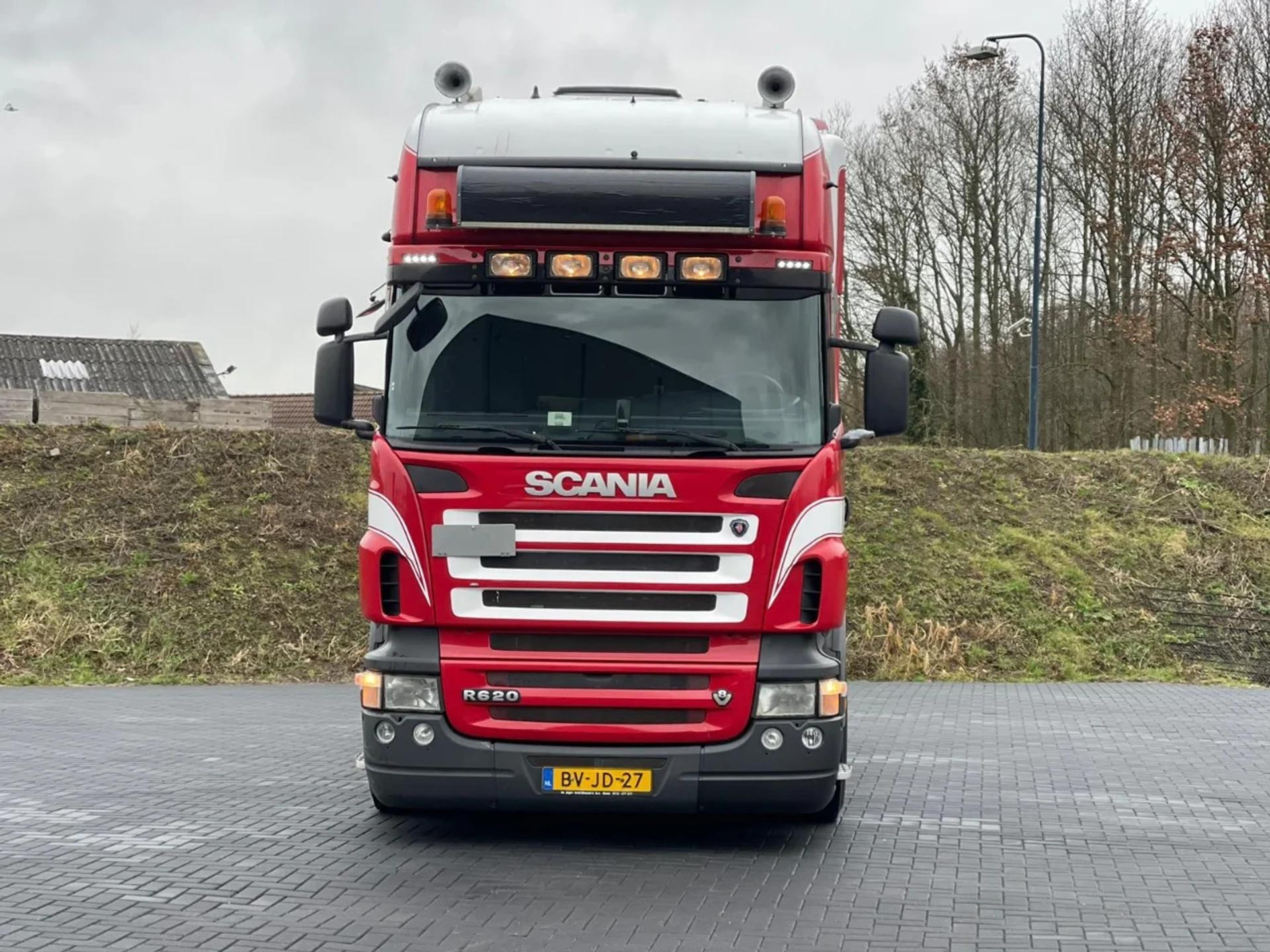 Foto 3 van Scania R620 V8, RETARDER, FULL AIR, OPTICRUISE, HYDRAULIC.