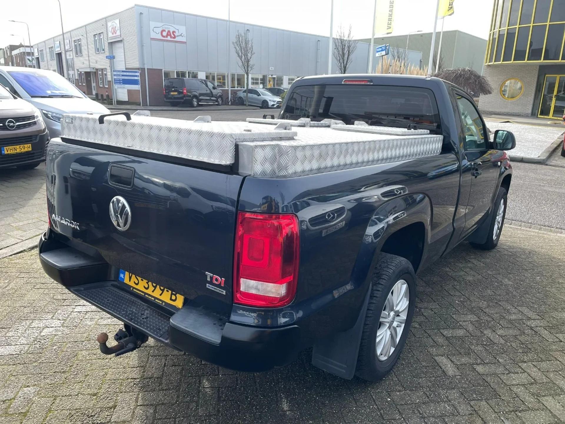 Foto 4 van Volkswagen Amarok 2.0TDI Bleumotion Automaat Airco Navi 180PK 3000KG Trekhaak