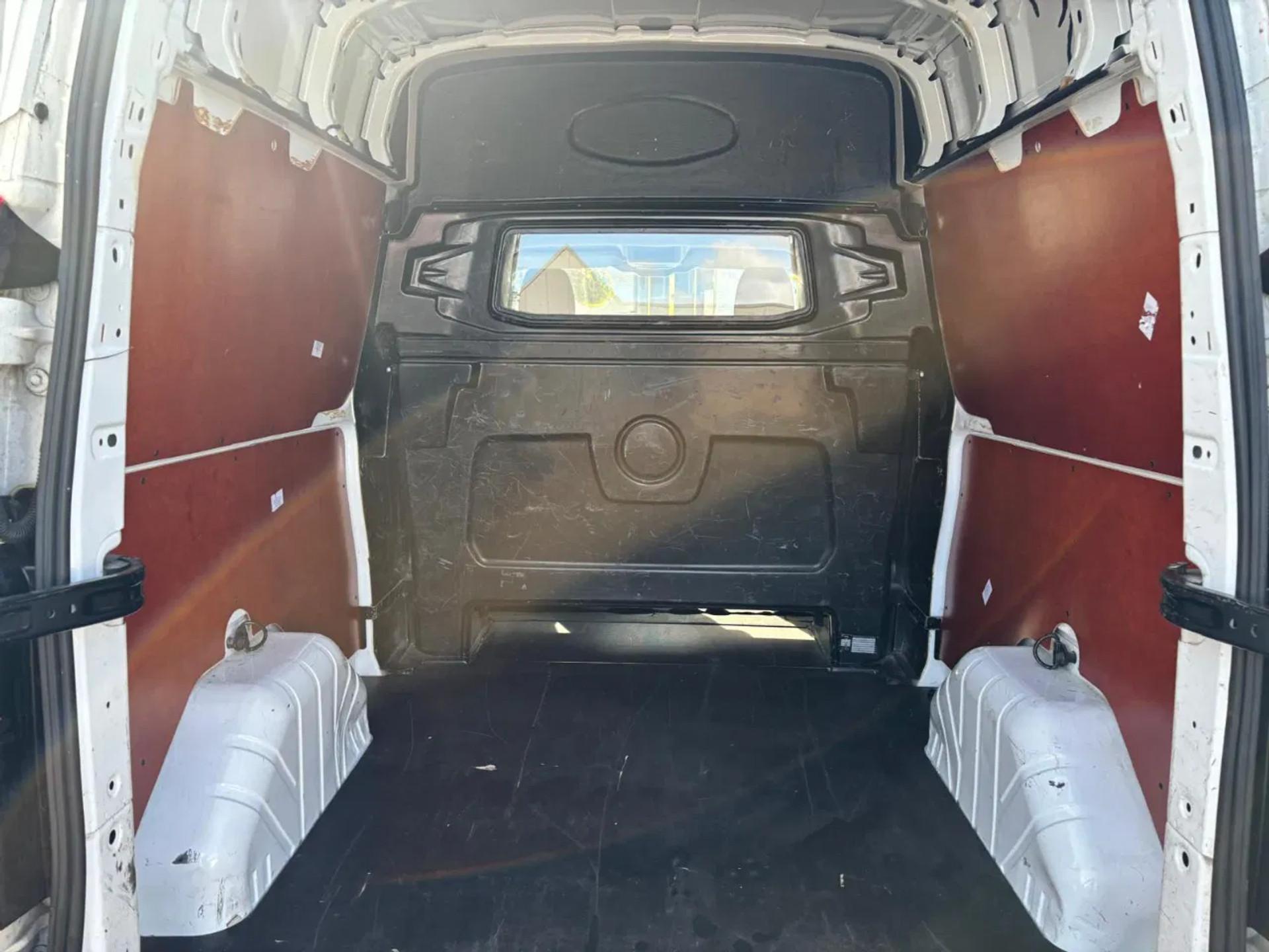 Foto 6 van Ford 2.2TDCI L2H2 Airco Cruisecontrol Trekhaak