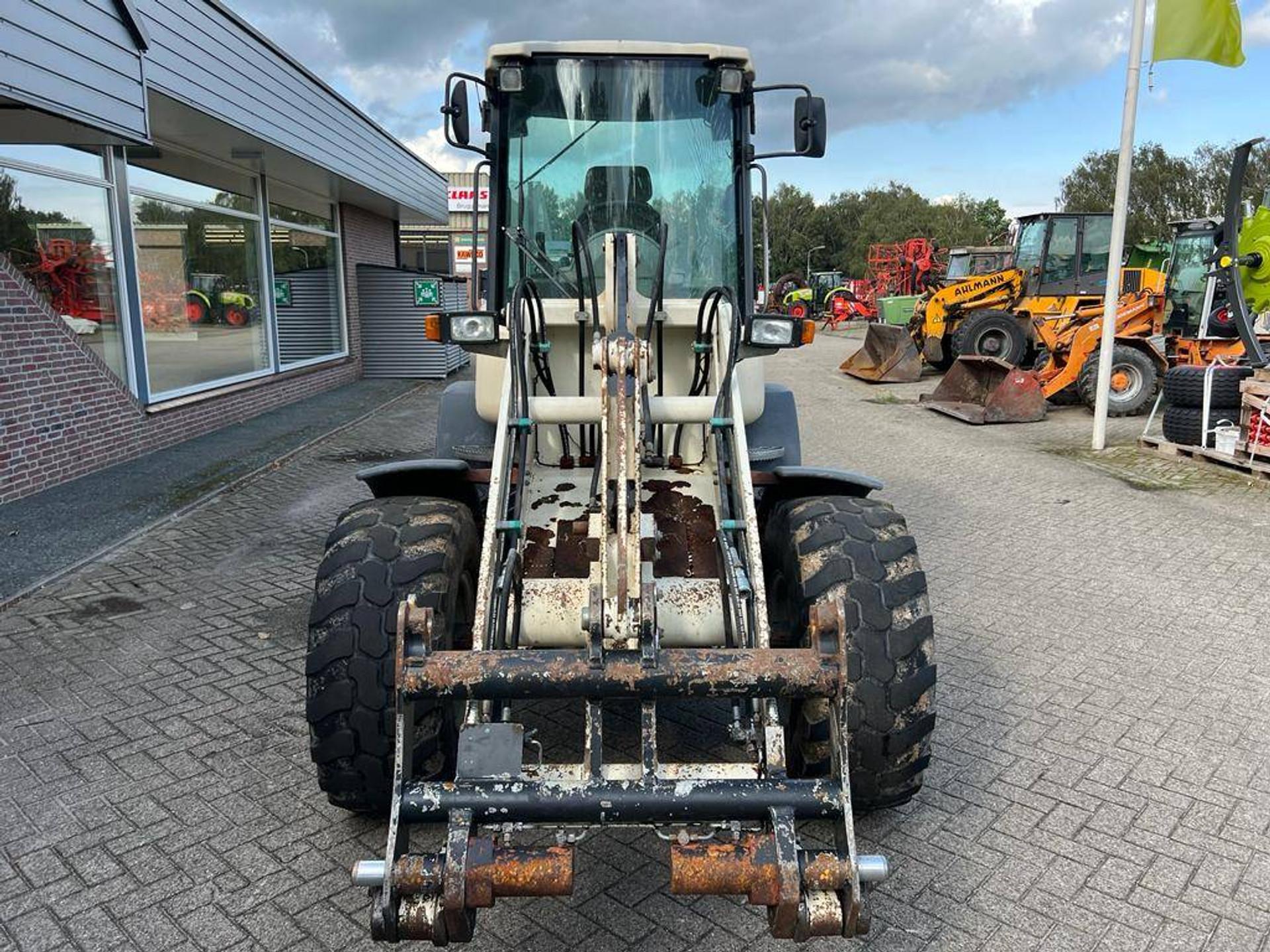 Foto 7 van Terex Schaeff SKL 834