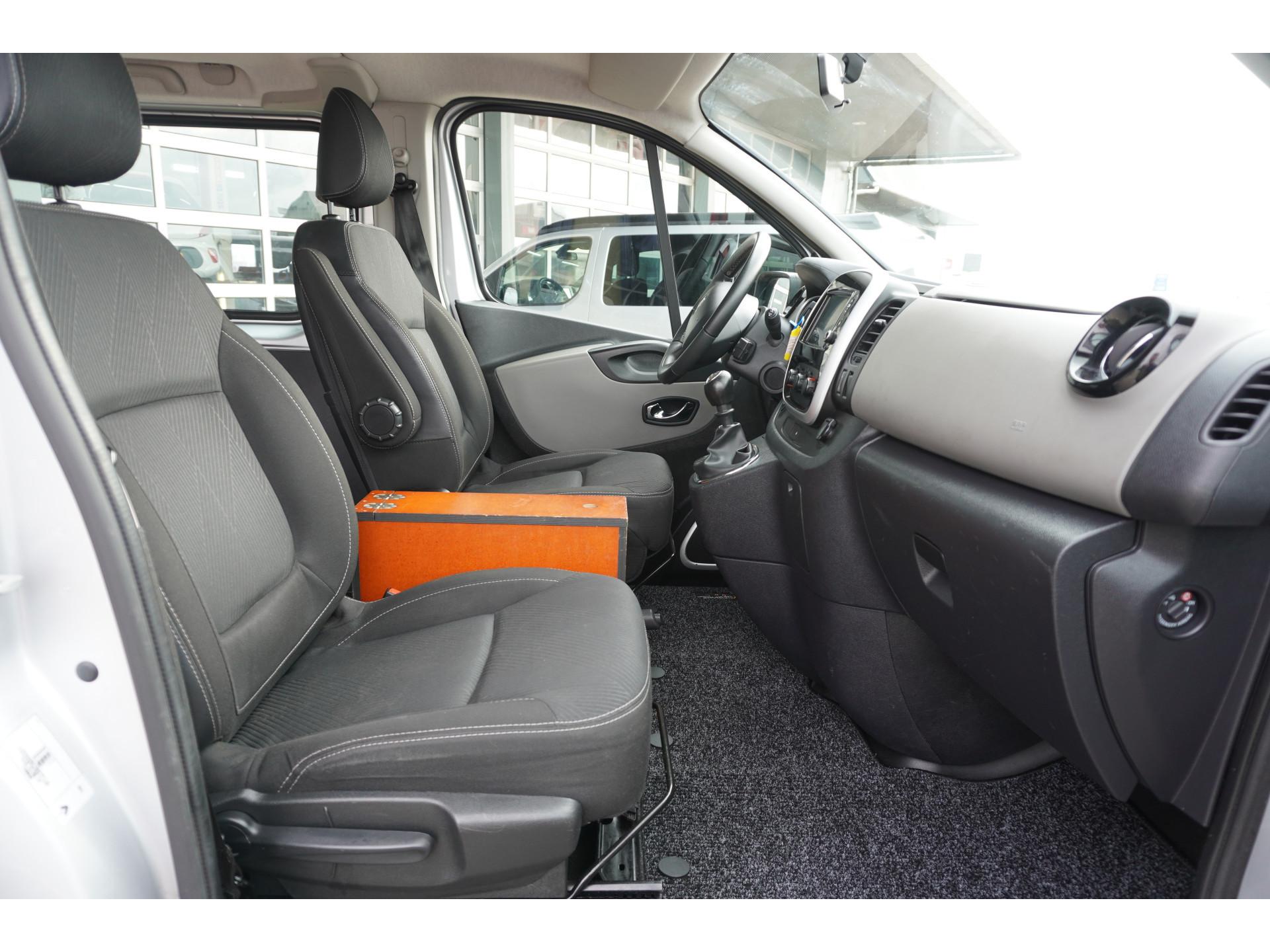 Foto 17 van Renault Trafic dCi T29 L2H1 Dubbel Cabine Comfort