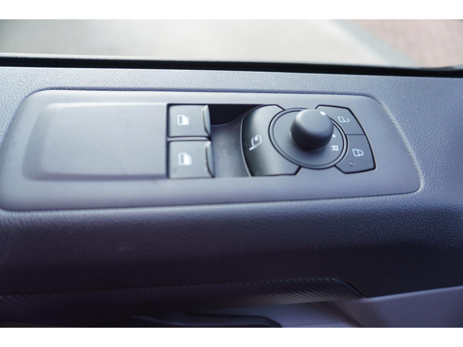Foto 20 van Ford 320L 2.0 TDCI 170PK L2H1 Trend Automaat