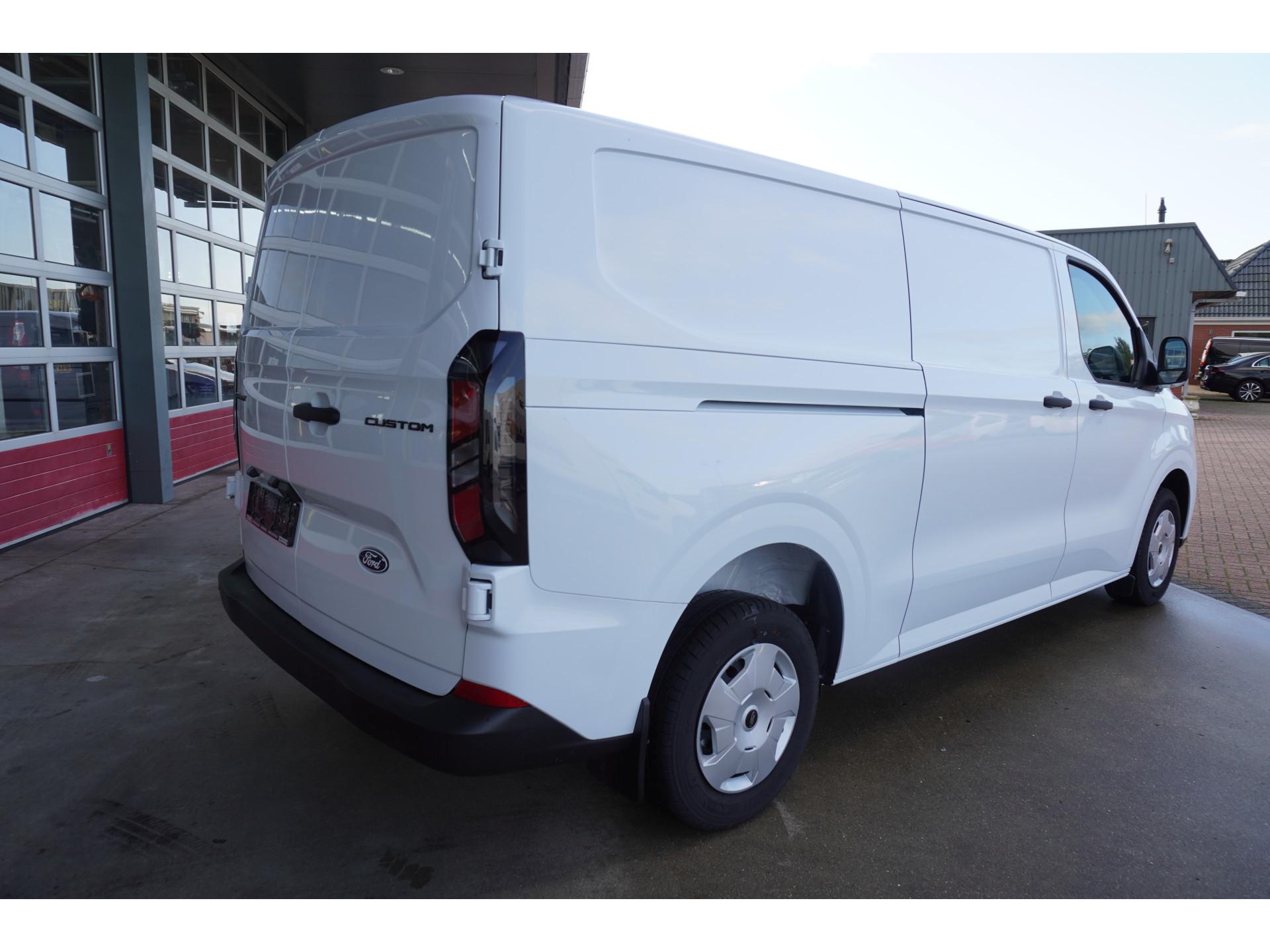Foto 4 van Ford 320L 2.0 TDCI 170PK L2H1 Trend Automaat