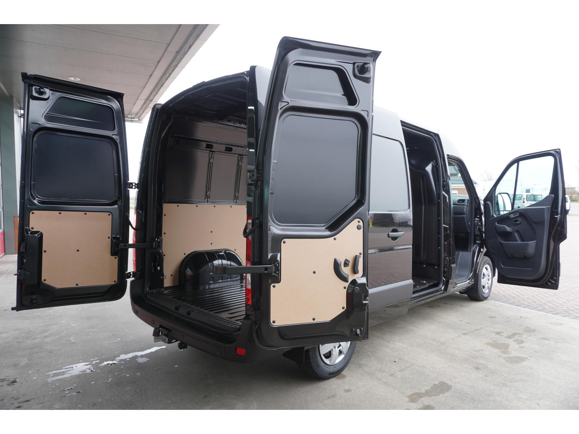 Foto 4 van Renault Master T35 2.3 dCi 180PK L2H2 Energy Work Edition Schuifdeur links en rechts