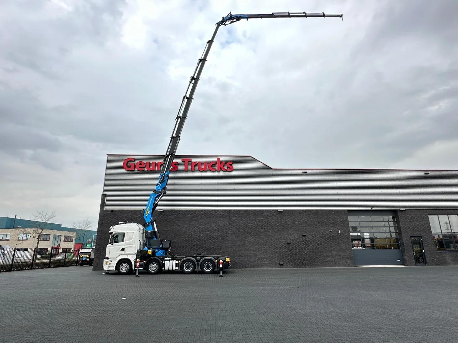 Foto 5 van Scania R520 V8 8X4 TREKKER-BAKWAGEN COMBI + PALFINGER PK 92002-SH G + JIB PJ 125 E KRAAN/KRAN/CRANE/GRUA