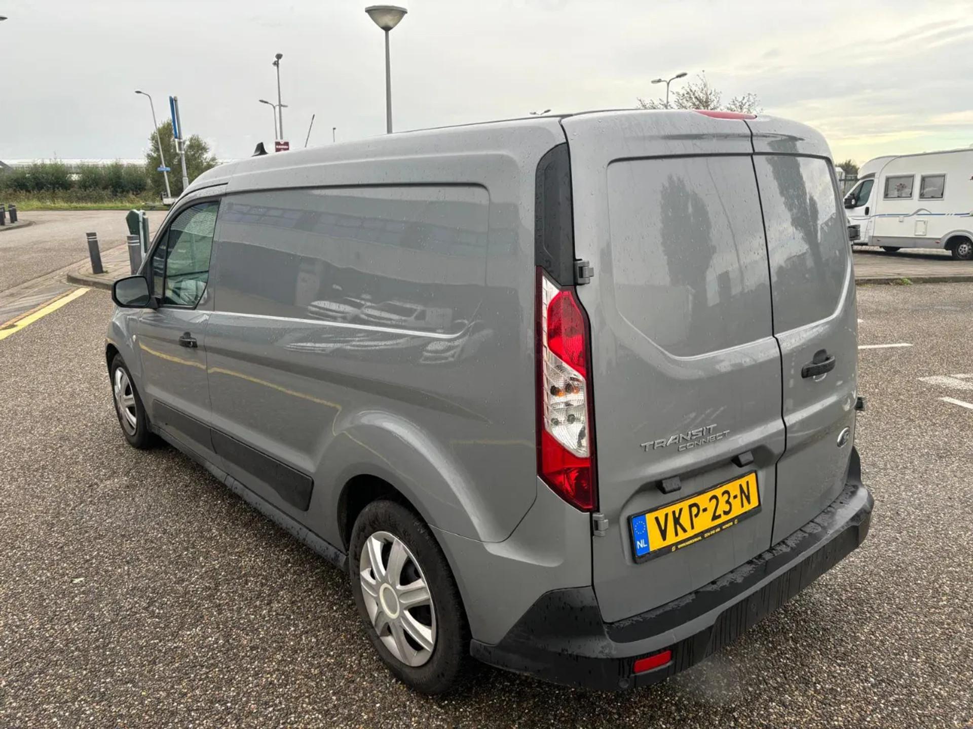 Foto 5 van Ford 1.5 EcoBleu L2H1 Automaat Airco Navi Cruisecontrol 3 Zits