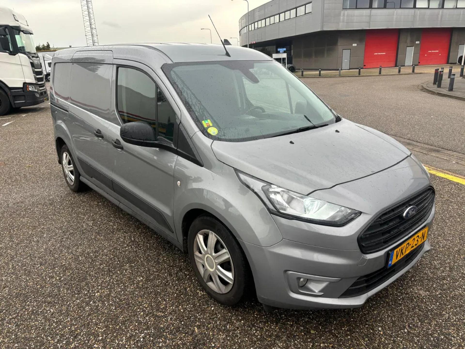 Foto 8 van Ford 1.5 EcoBleu L2H1 Automaat Airco Navi Cruisecontrol 3 Zits