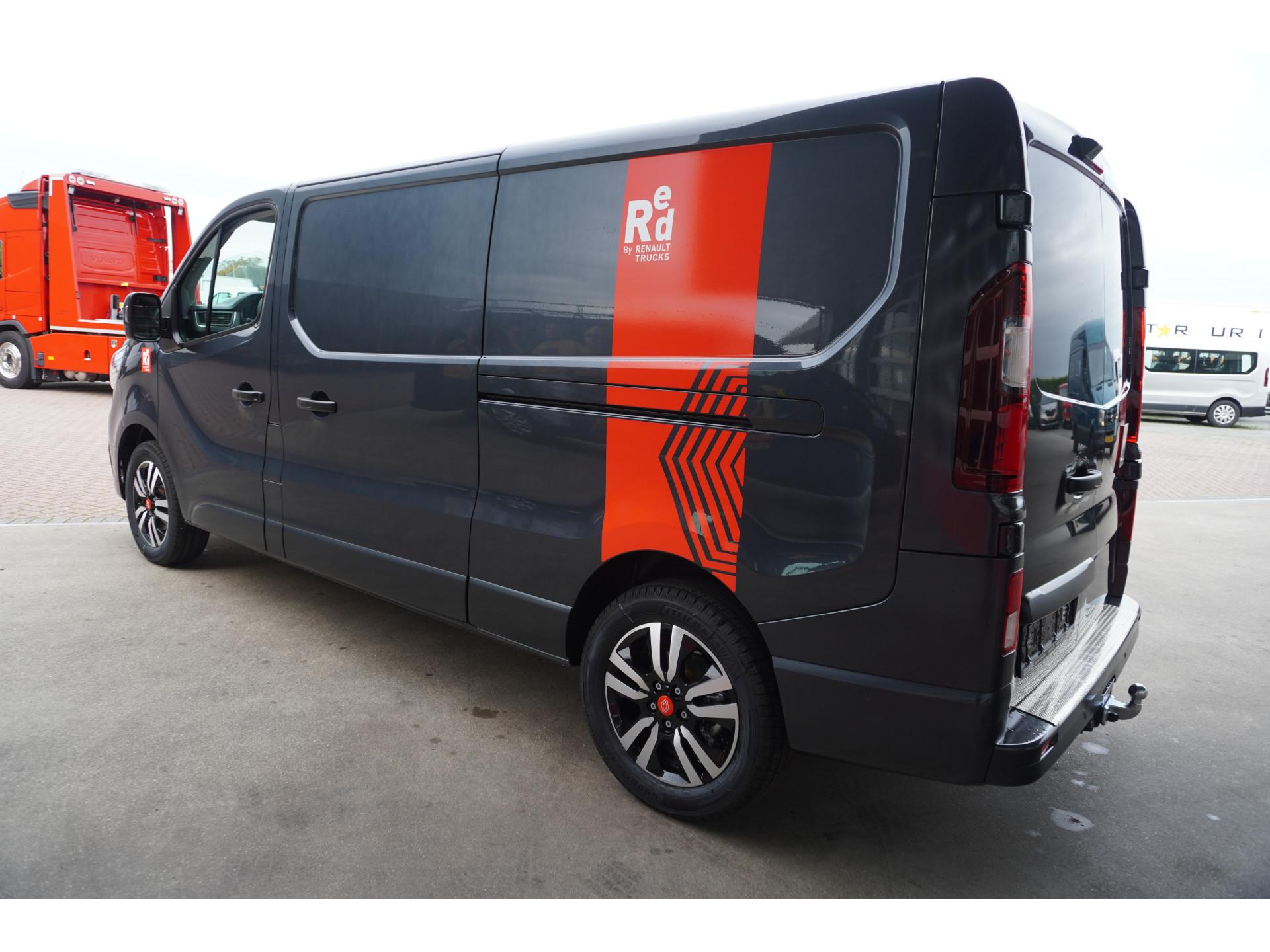 Foto 6 van Renault 2.0 Blue dCi 170pk T30 L2H1 Red Edition Exclusive Automaat Schuifdeur L / R