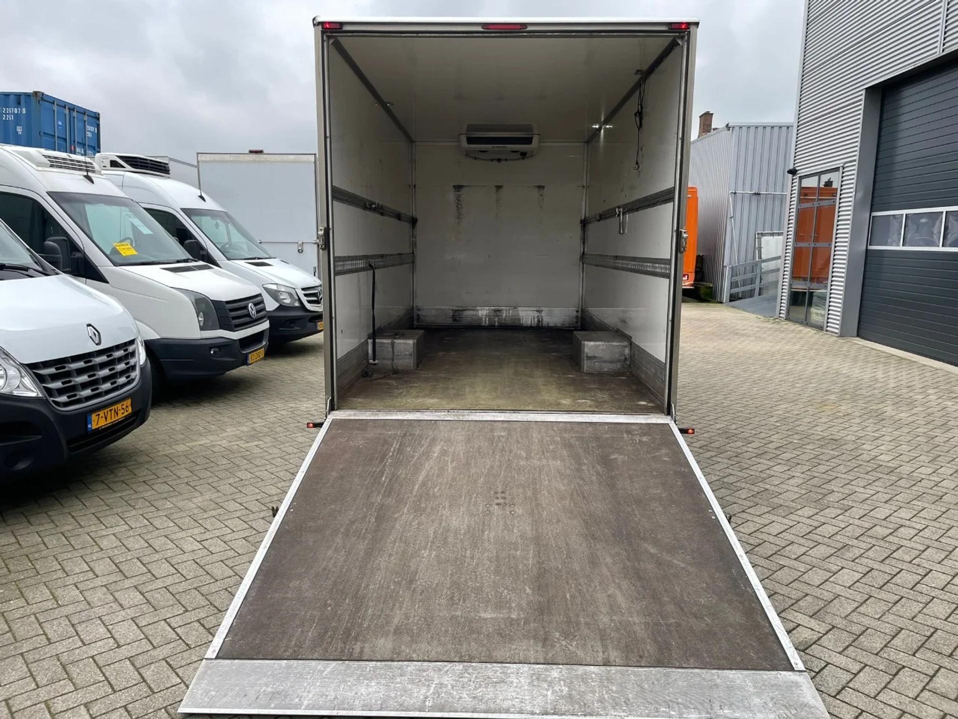 Foto 7 van Renault Master bakwagen koeling oprijklep airco