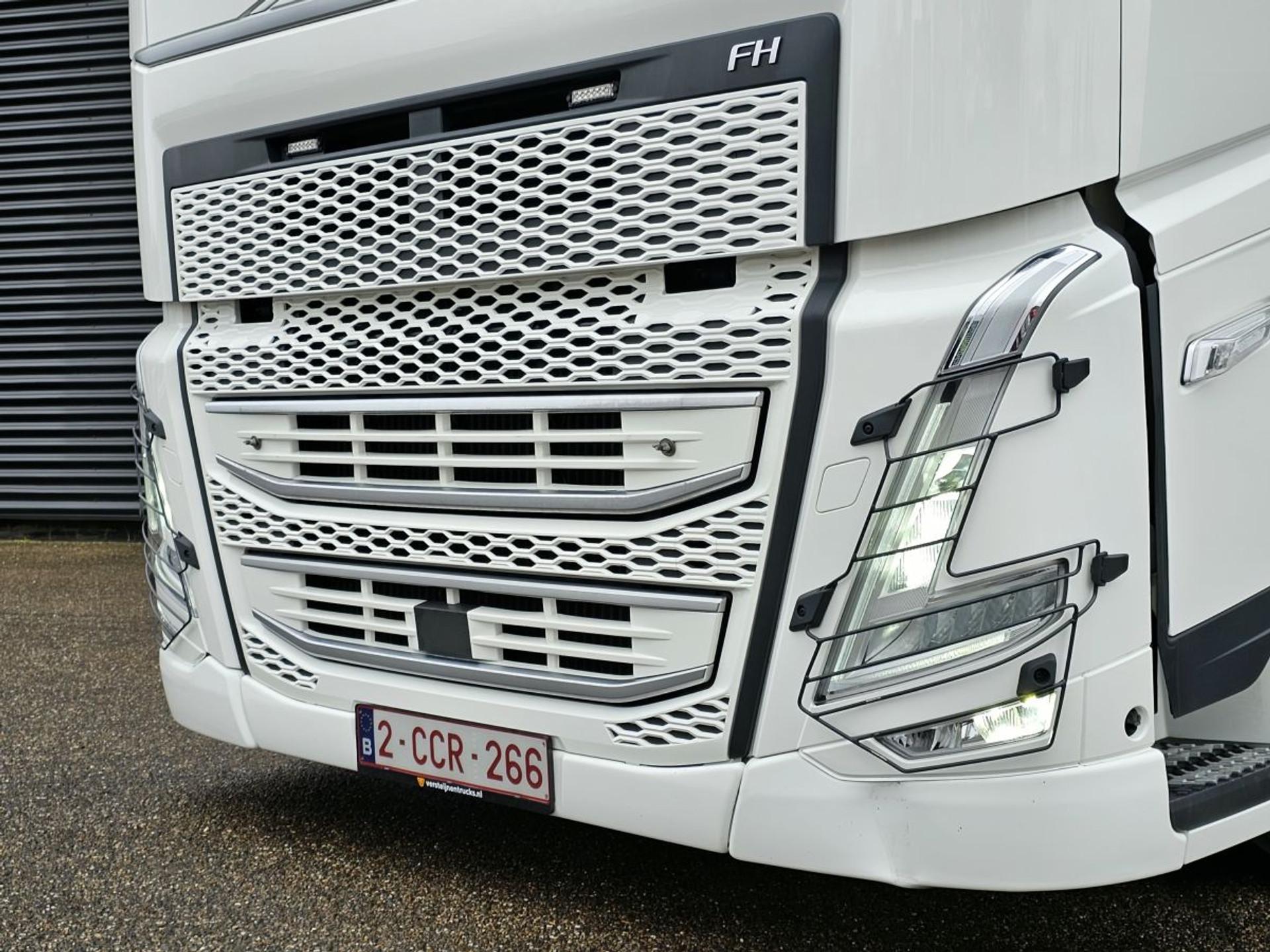Foto 6 van Volvo FH 500 6x2 / BOOGIE / FULL AIR / PTO / BELGIAN TRUCK