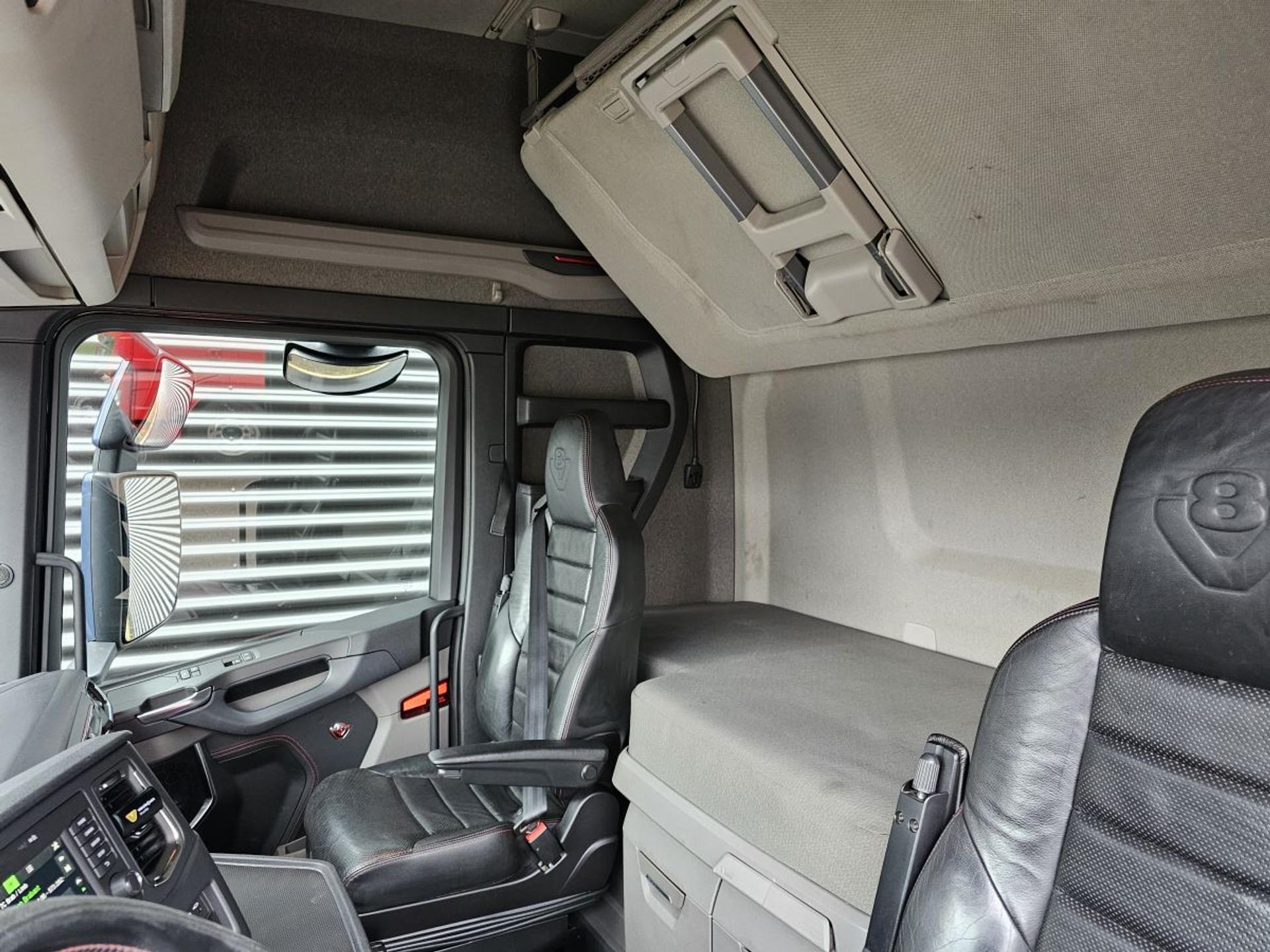 Foto 14 van Scania S520 V8 6x2/4 / PUSHER / 104 cm / RETARDER