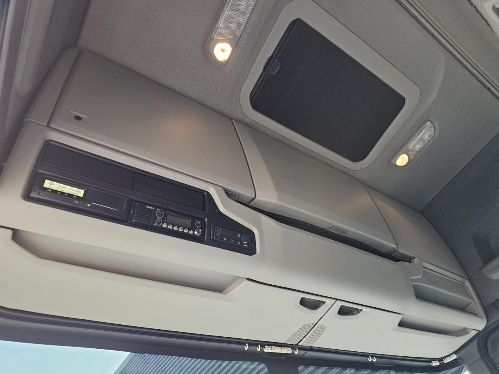 Foto 15 van Scania S520 V8 6x2/4 / PUSHER / 104 cm / RETARDER