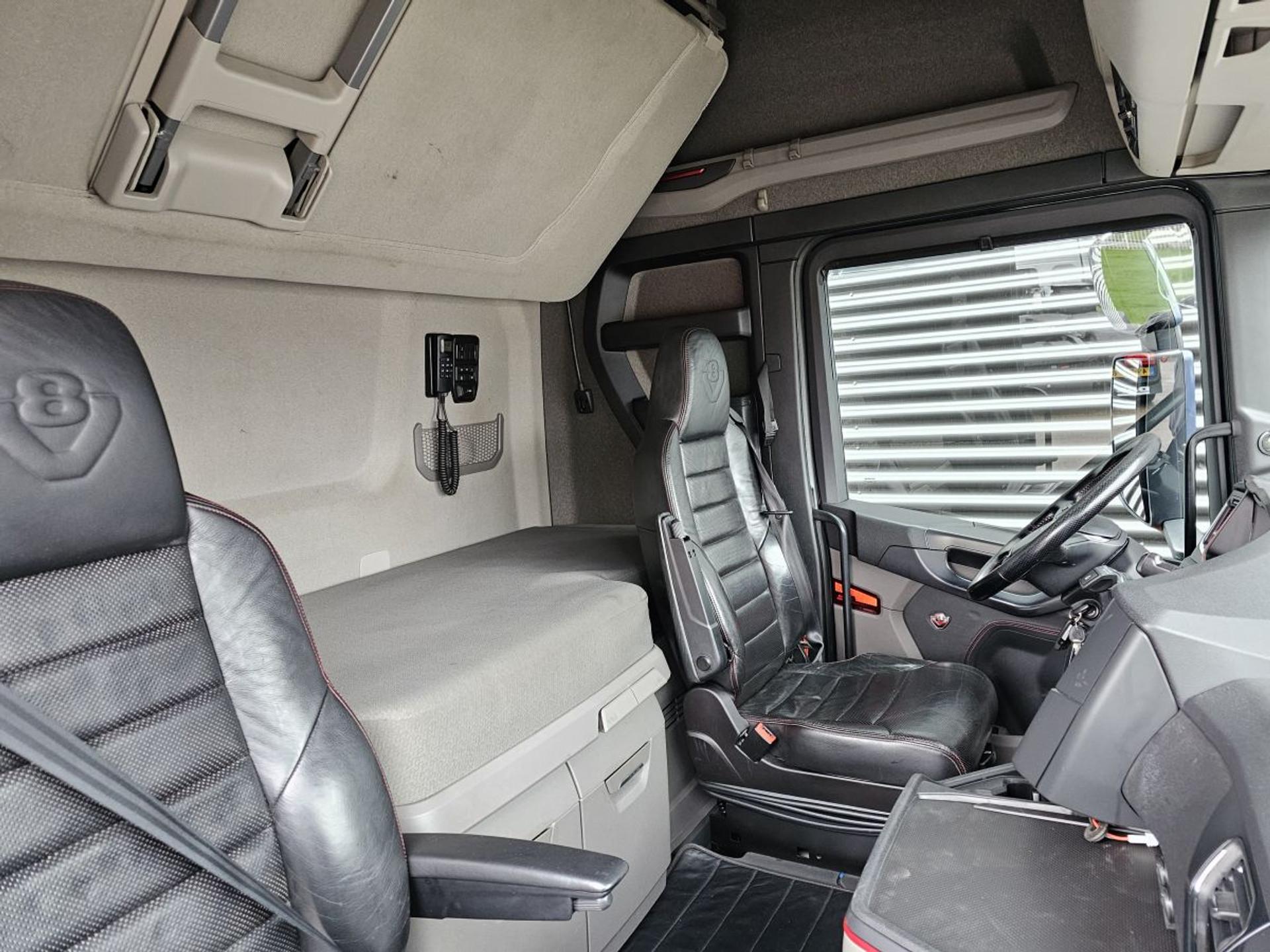 Foto 8 van Scania S520 V8 6x2/4 / PUSHER / 104 cm / RETARDER