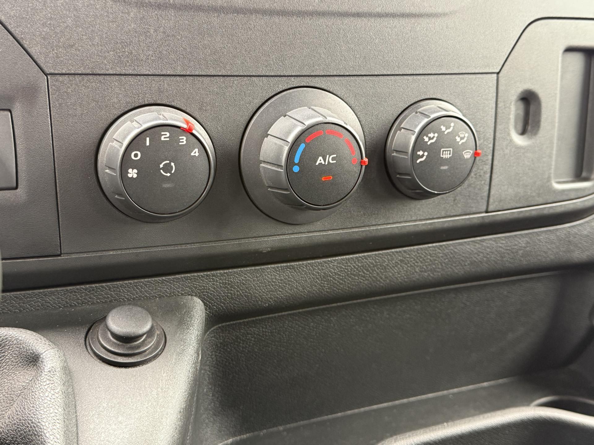 Foto 15 van Renault 2.3 DCI 131 PK L3 MAXI / PICK UP / UNIEK 22.842 KM !! / DUBBELE CABINE / EXTRA LANG / DUBBEL LUCHT / IMPERIAAL / TREKHAAK