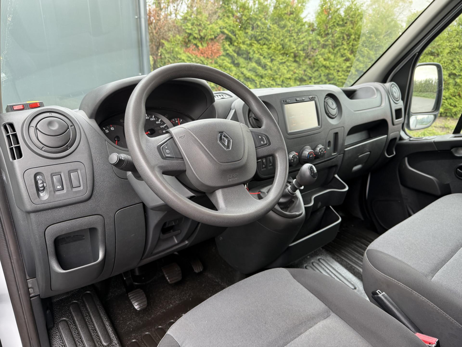 Foto 9 van Renault 2.3 DCI 131 PK L3 MAXI / PICK UP / UNIEK 22.842 KM !! / DUBBELE CABINE / EXTRA LANG / DUBBEL LUCHT / IMPERIAAL / TREKHAAK