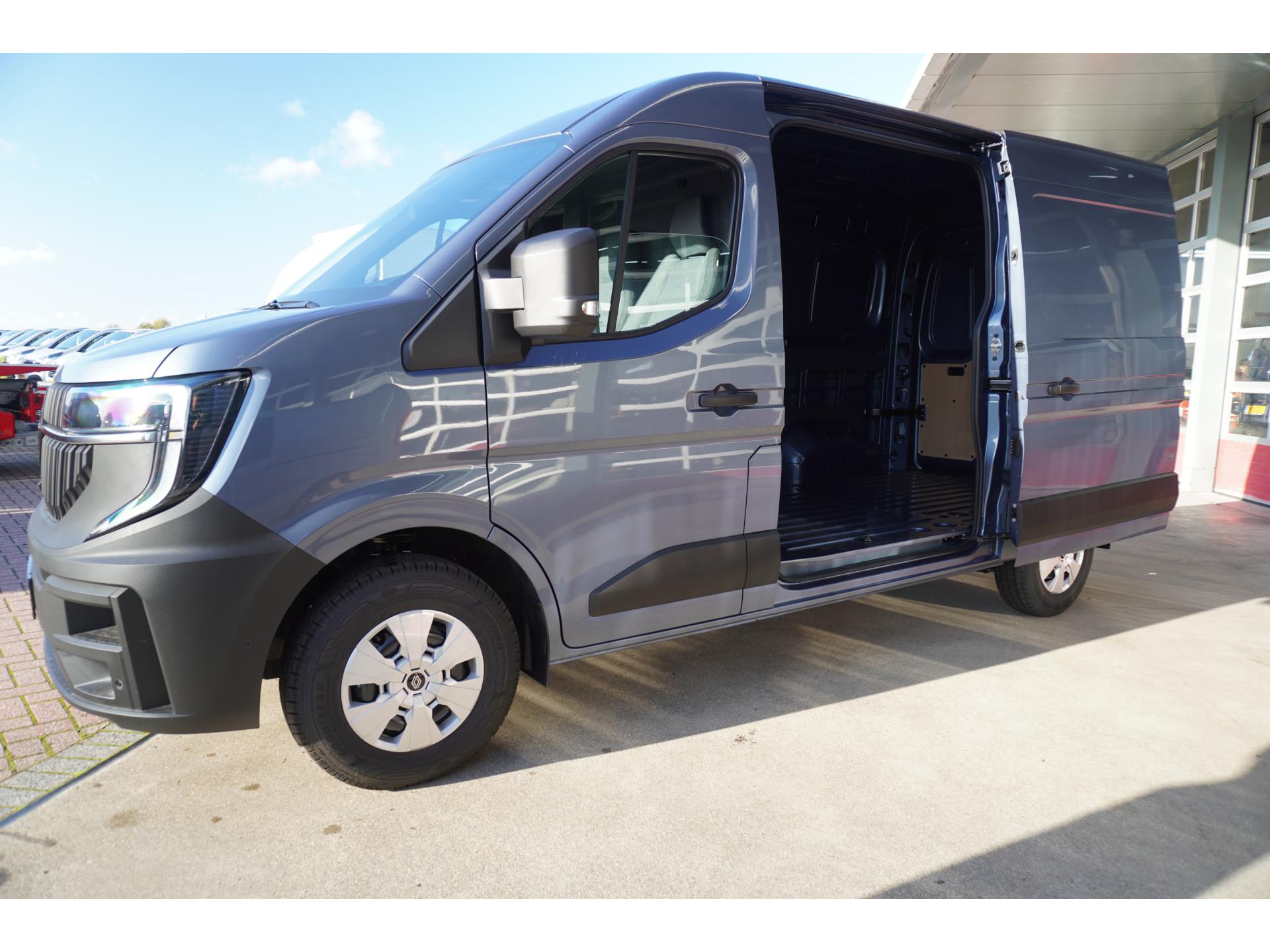 Foto 10 van Renault T35 2.0 dCi 170PK L2H2 Extra Schuifdeur L / R