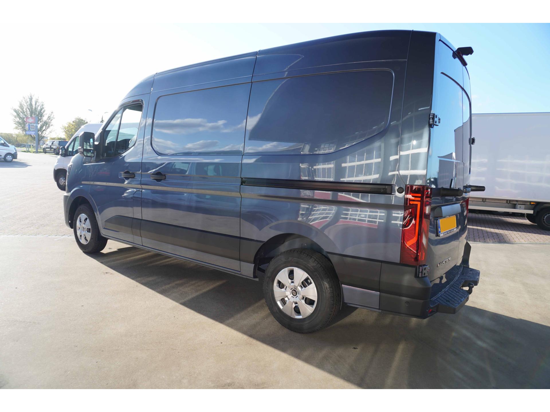 Foto 7 van Renault T35 2.0 dCi 170PK L2H2 Extra Schuifdeur L / R