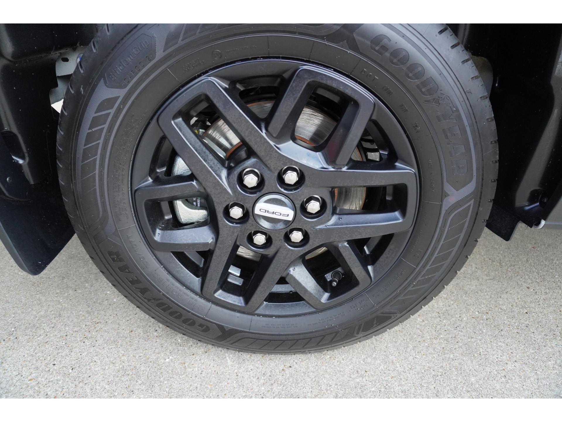 Foto 12 van Ford 320L 2.0 TDCI 136PK L2H1 Trail DubbelCabine Schuifdeur L/R
