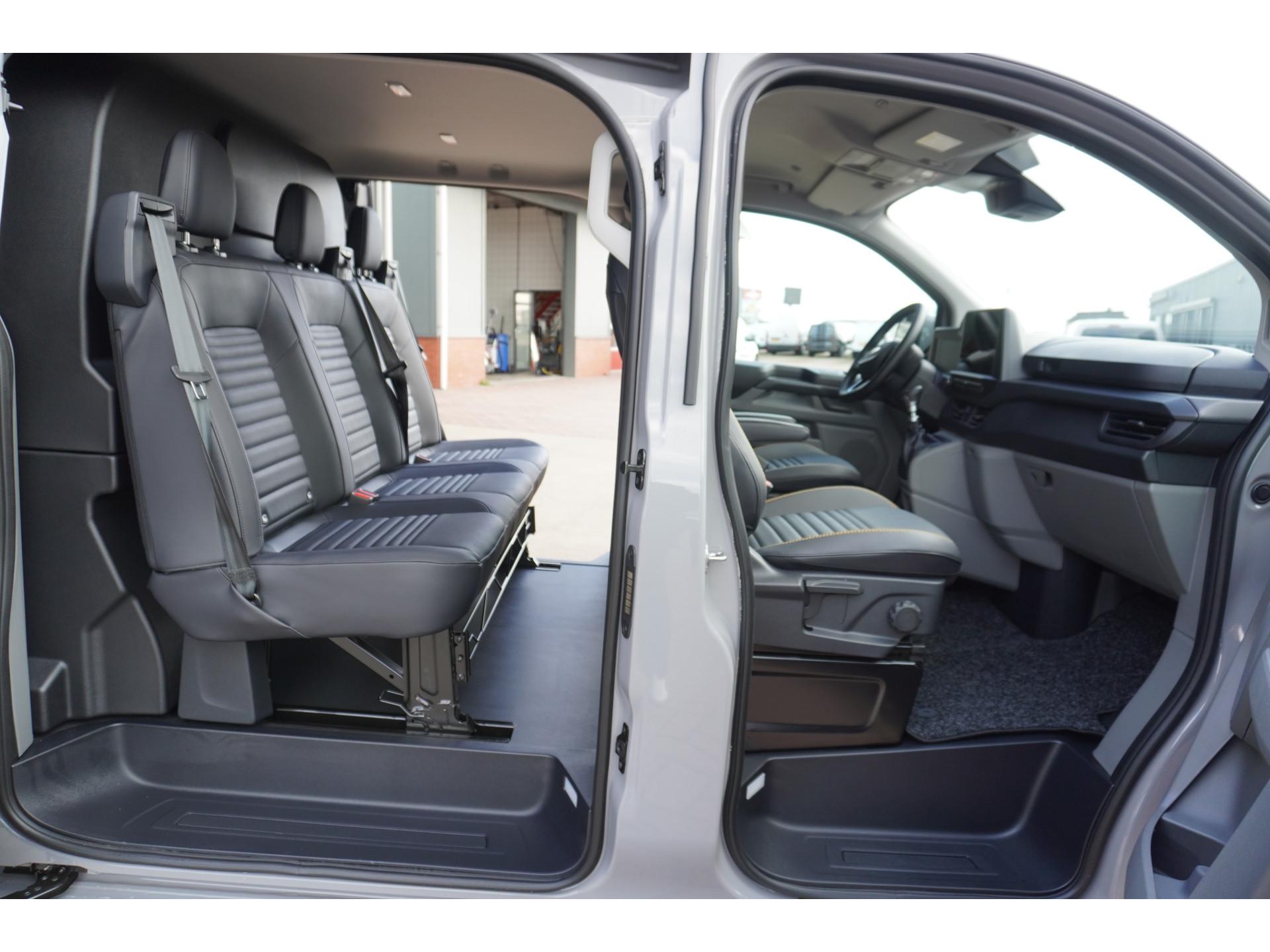 Foto 14 van Ford 320L 2.0 TDCI 136PK L2H1 Trail DubbelCabine Schuifdeur L/R