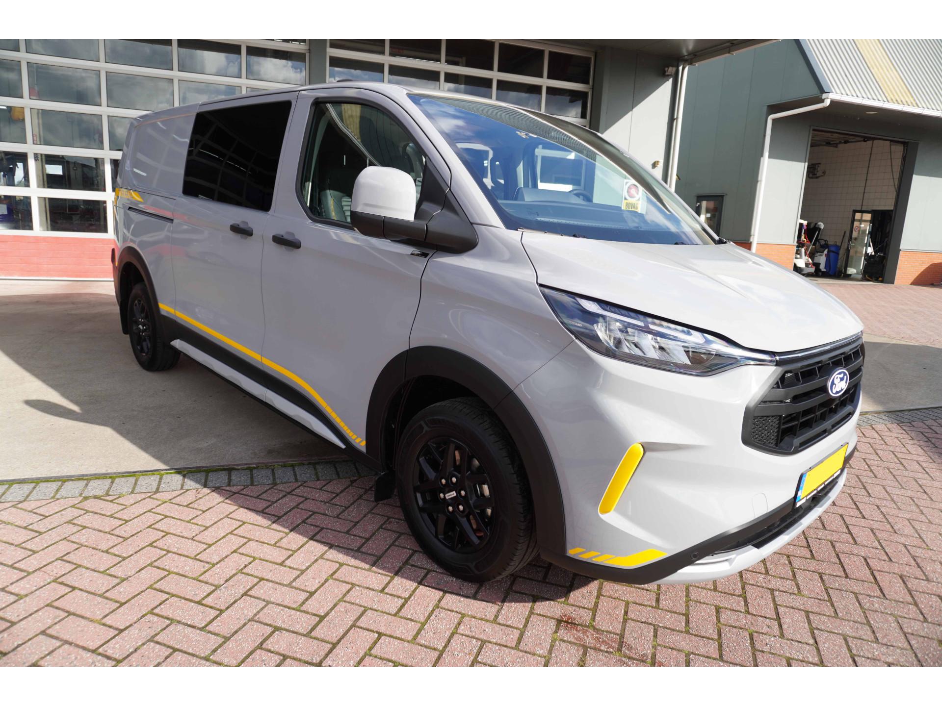 Foto 2 van Ford 320L 2.0 TDCI 136PK L2H1 Trail DubbelCabine Schuifdeur L/R