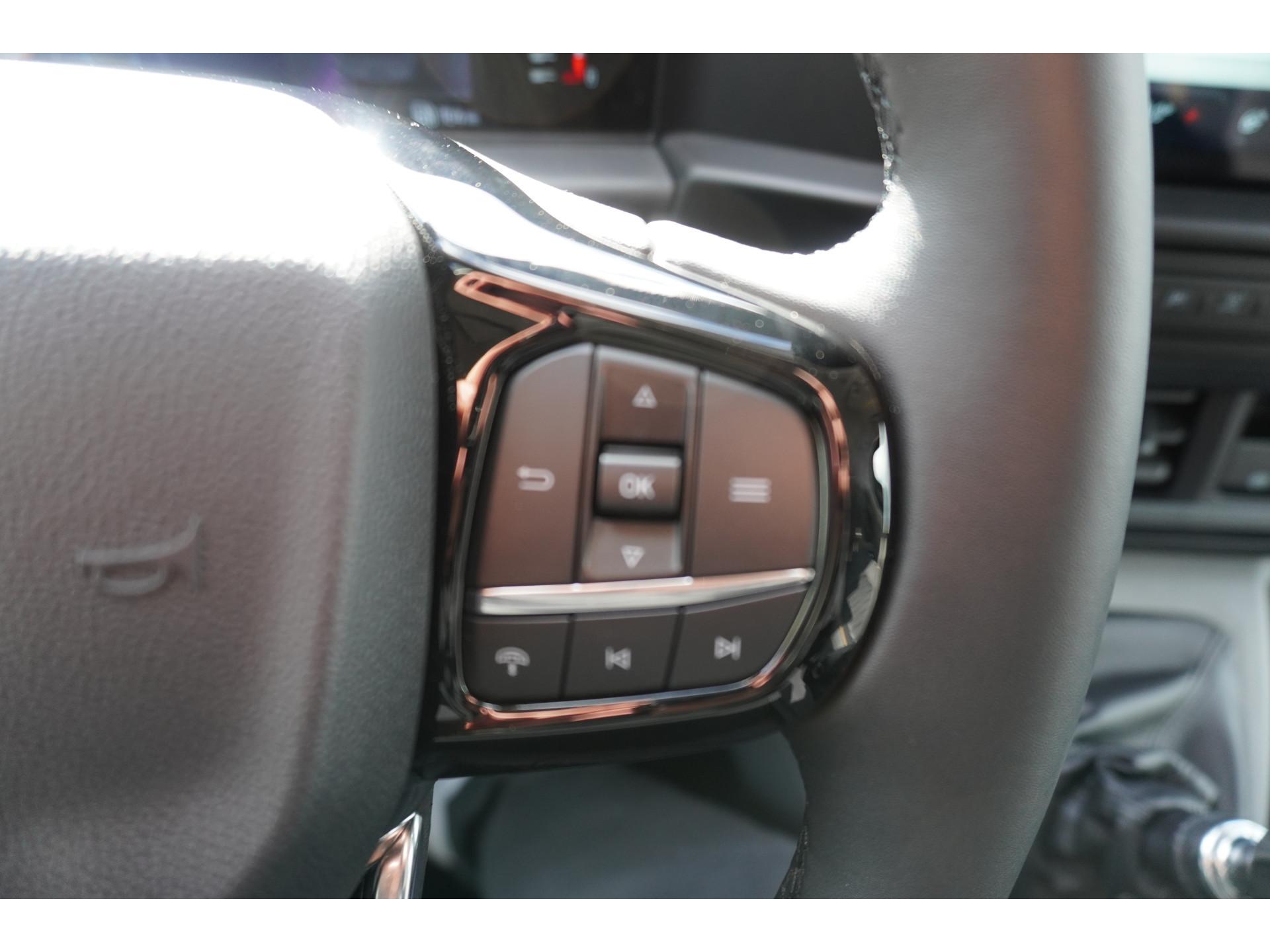 Foto 26 van Ford 320L 2.0 TDCI 136PK L2H1 Trail DubbelCabine Schuifdeur L/R