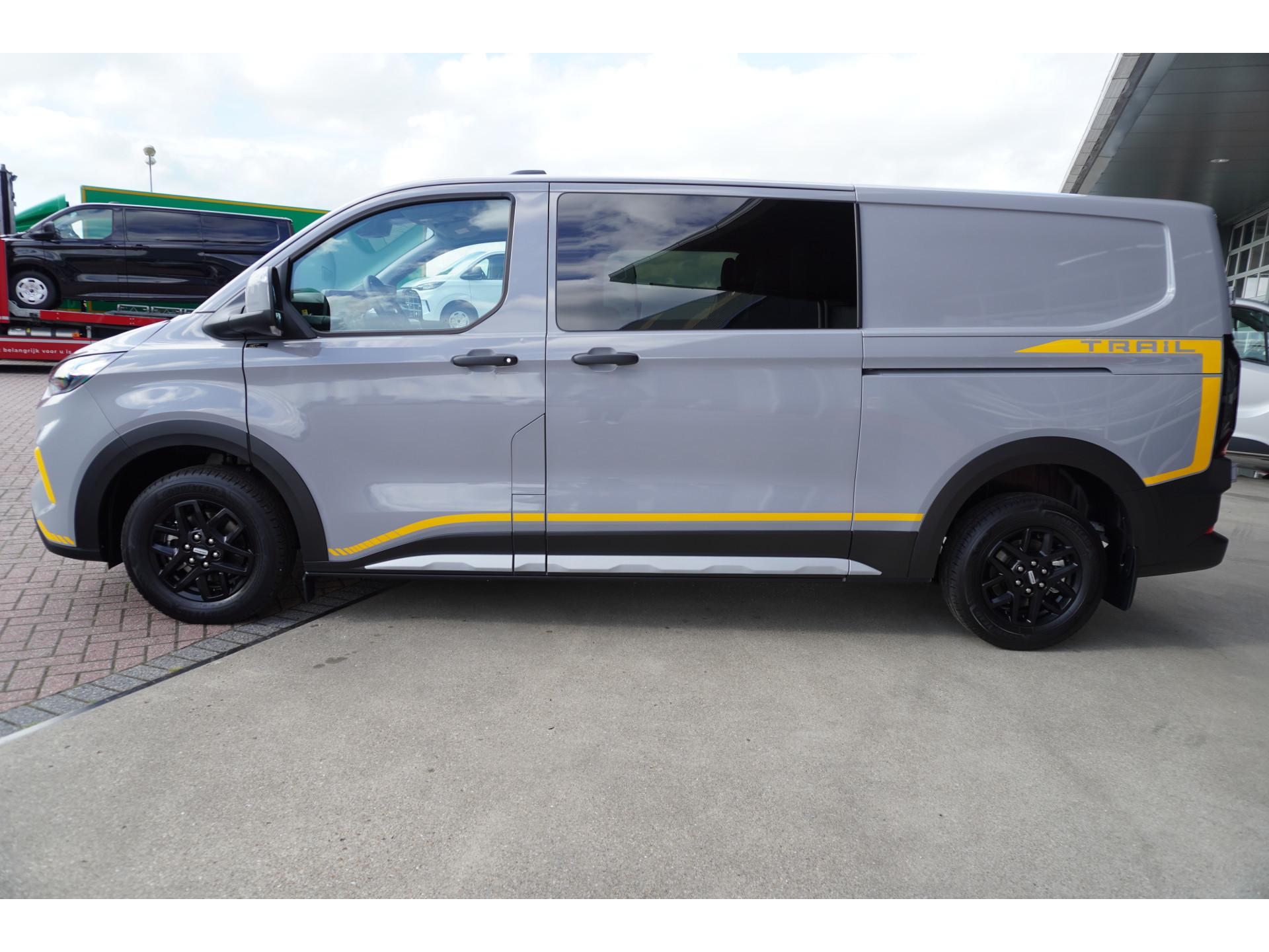 Foto 8 van Ford 320L 2.0 TDCI 136PK L2H1 Trail DubbelCabine Schuifdeur L/R